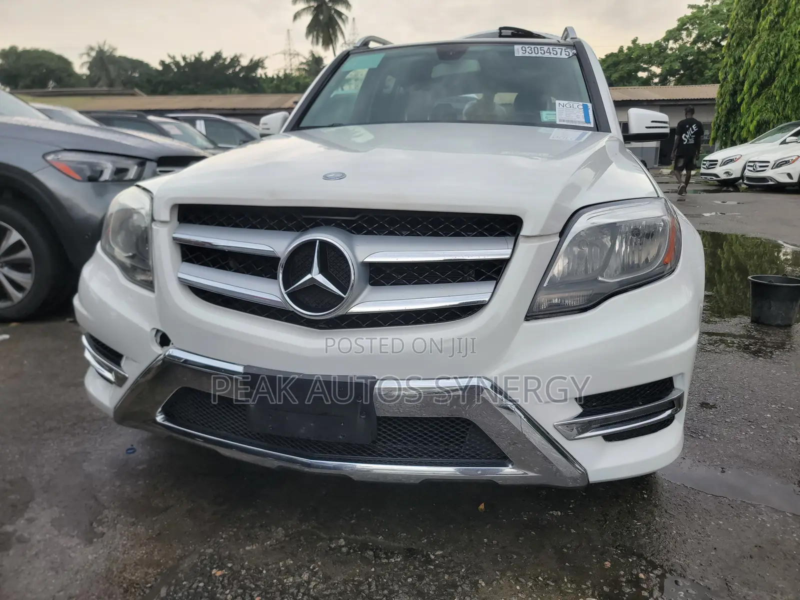 Mercedes-Benz GLK-Class Base GLK 350 4dr AWD 4MATIC (3.5L 6cyl 7A) 2015