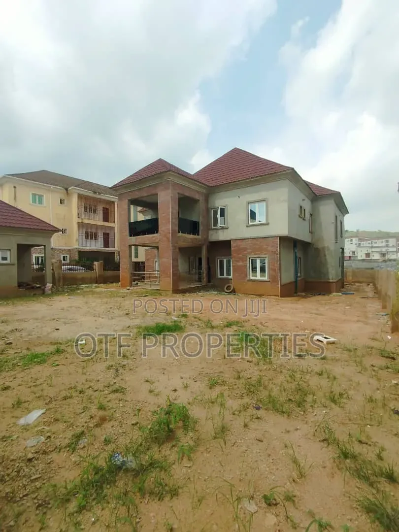 10bdrm Duplex in Katampe (Main) for rent