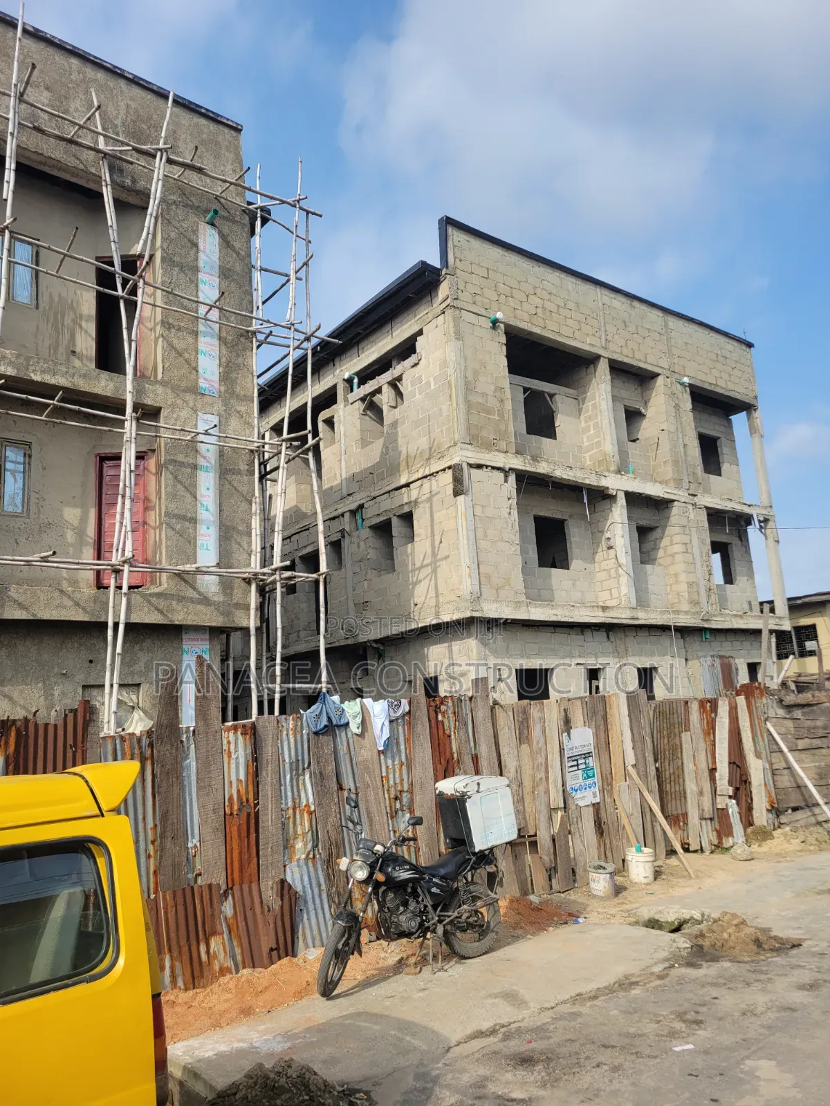 Civil Engineer Available at Somolu