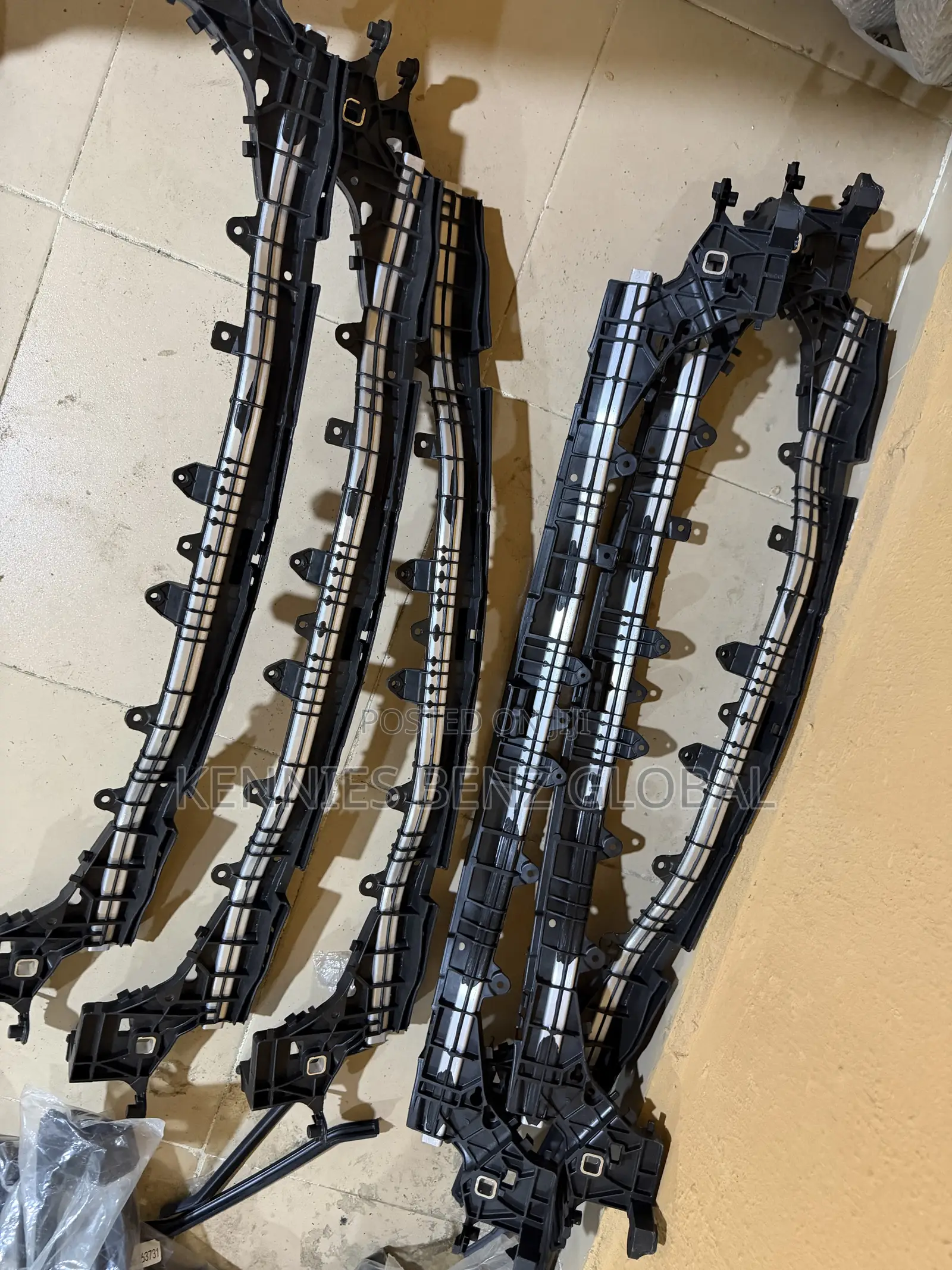 Mercedes Benz Spare Parts/Replacement Parts