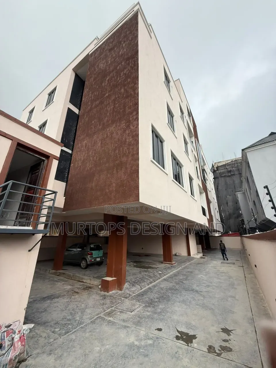 3bdrm Apartment in Lekki Phase 1 for rent