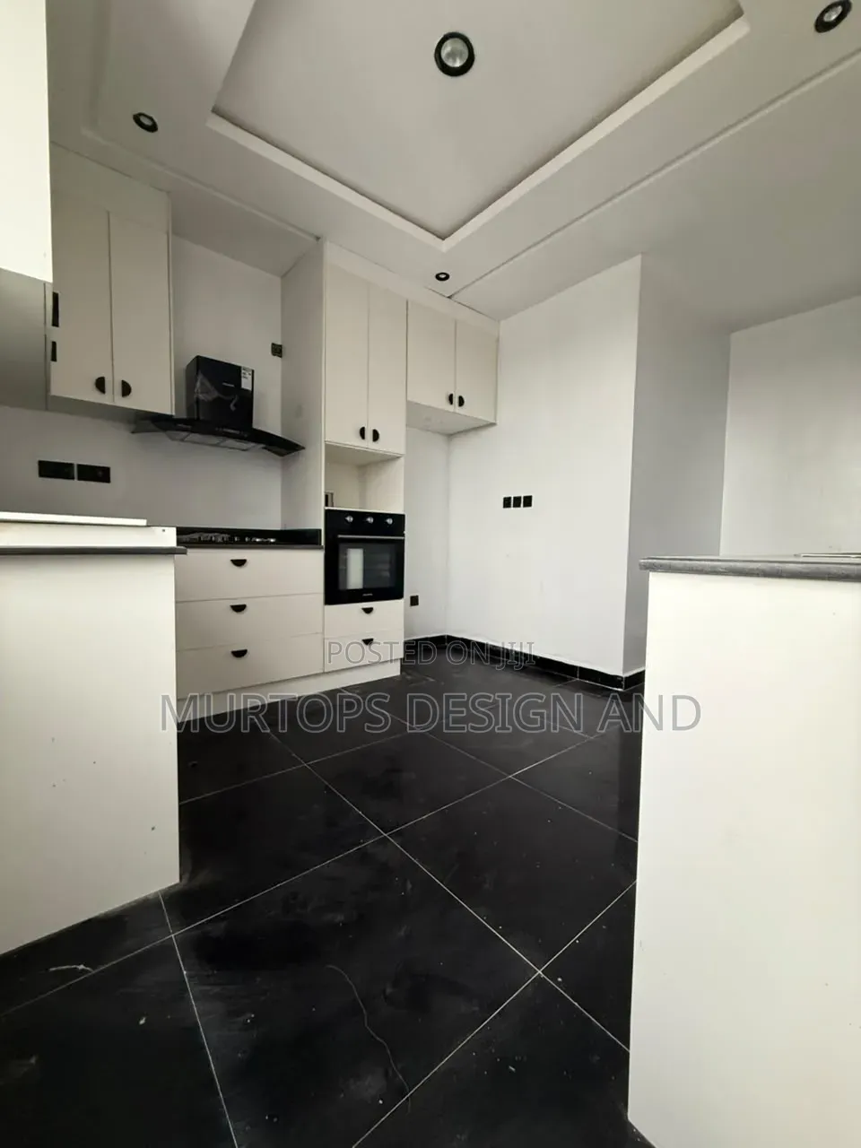 3bdrm Apartment in Lekki Phase 1 for rent