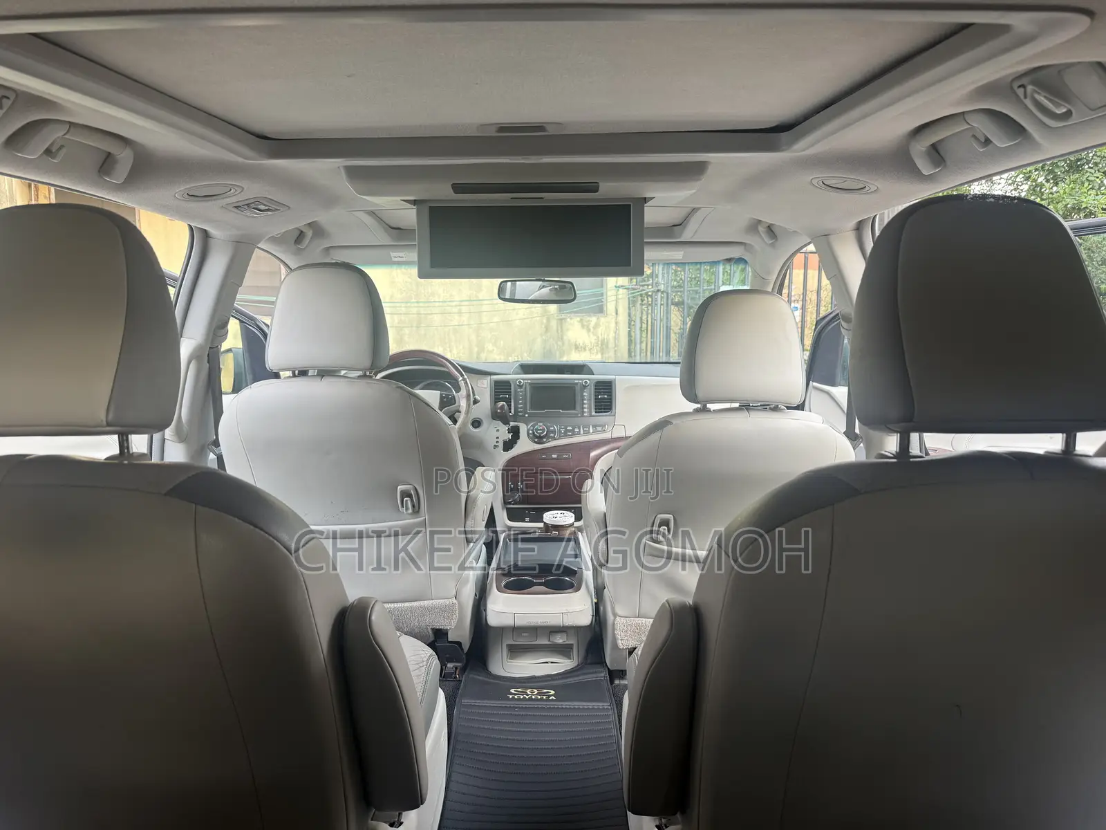 Toyota Sienna XLE 8 Passenger 2011 Black