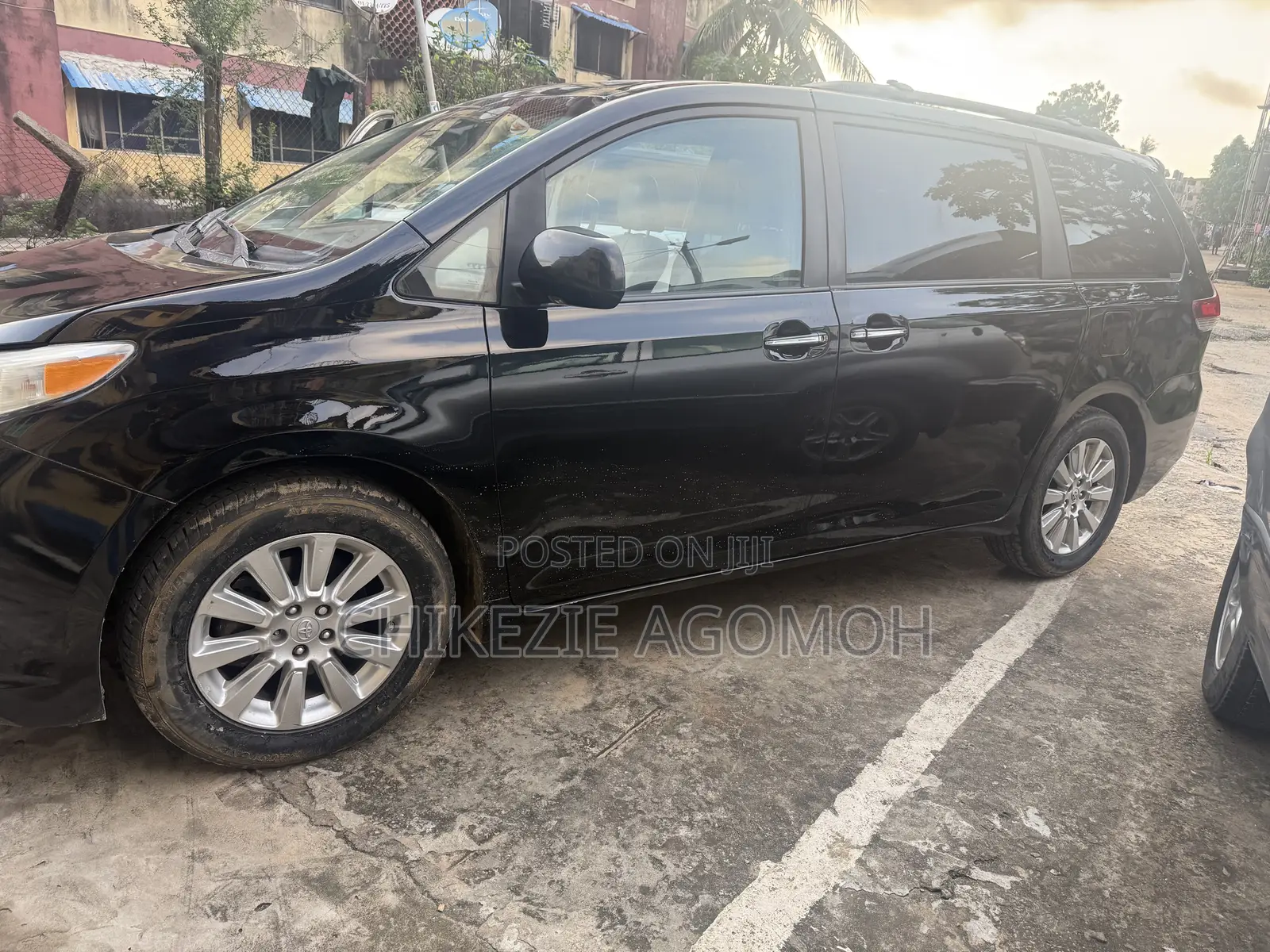 Toyota Sienna XLE 8 Passenger 2011 Black