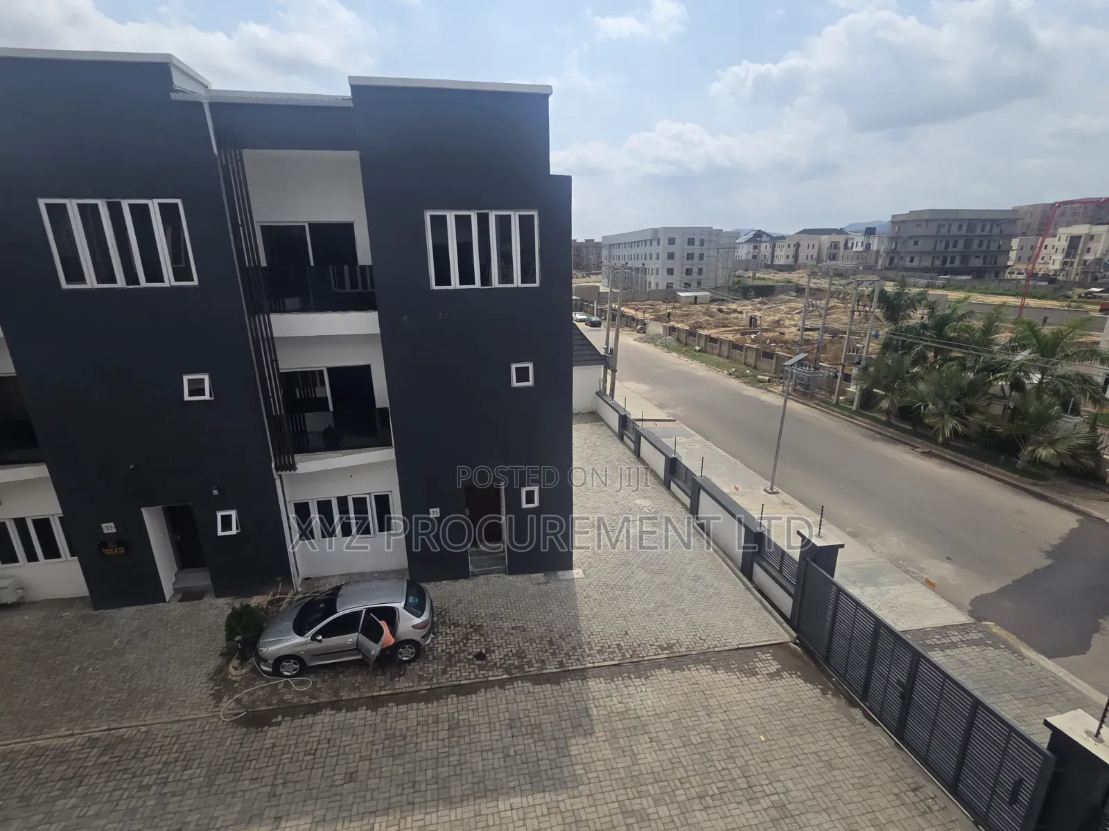 5bdrm Townhouse/Terrace in Jahi for sale