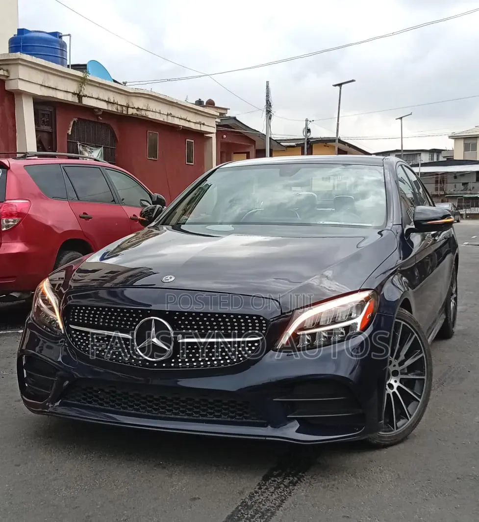 Mercedes-Benz C300 2020 Blue