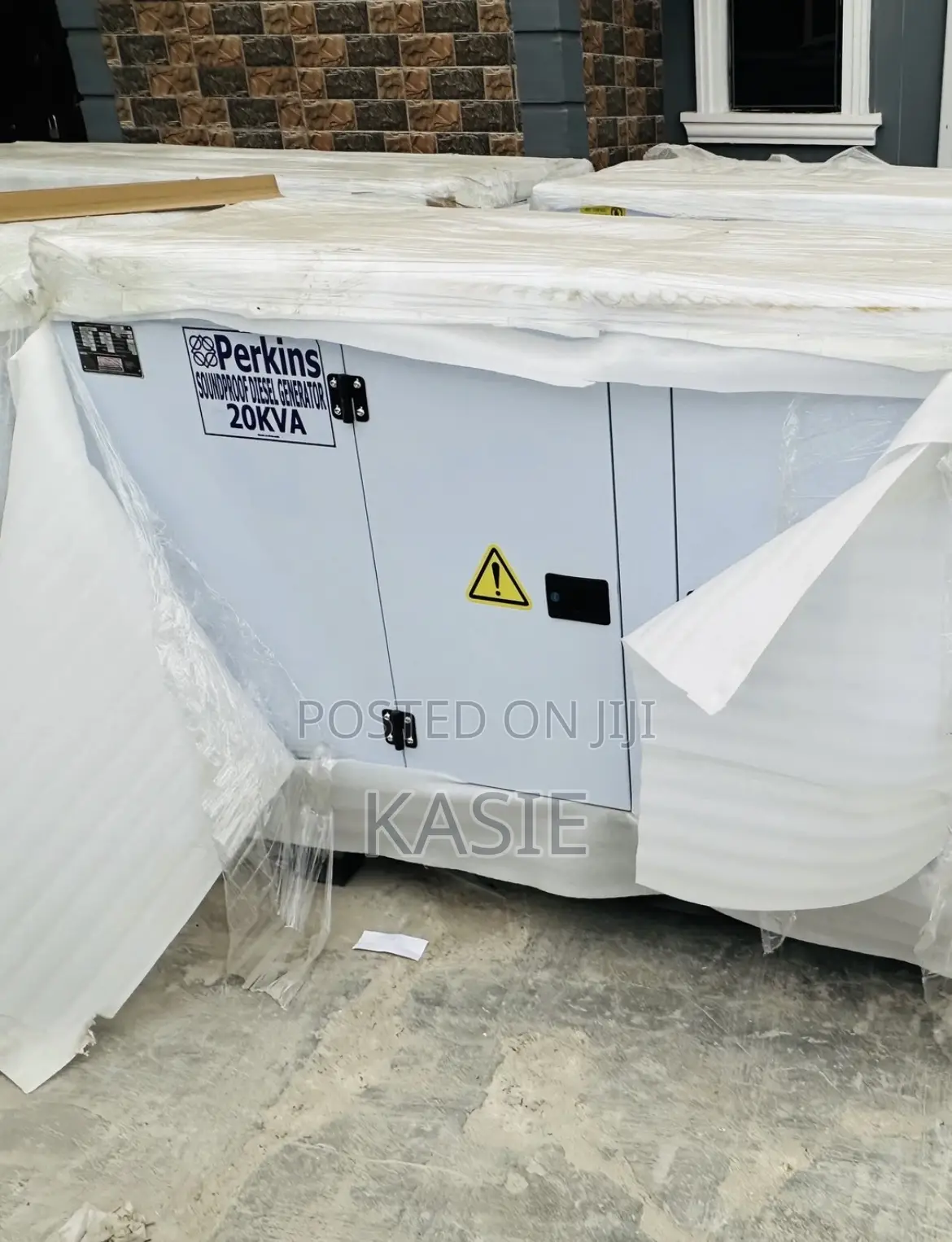 20kva Perkins Soundproof Diesel Generator