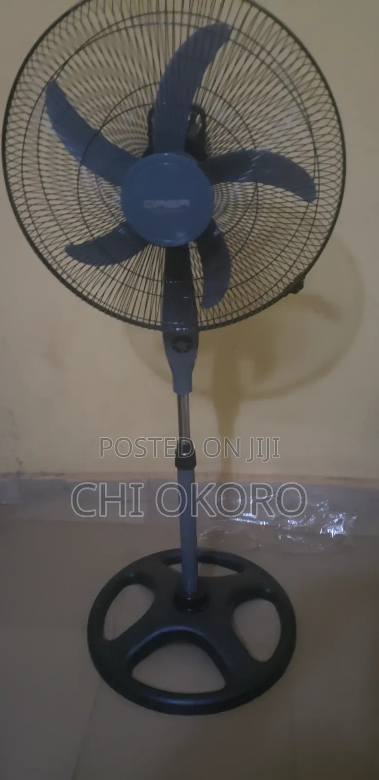 18" Ac/Dc Standing Fan