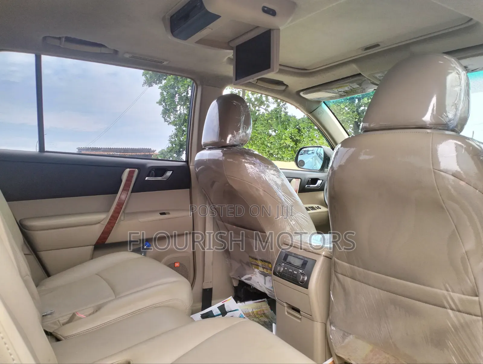 Toyota Highlander Limited 2010 Gold