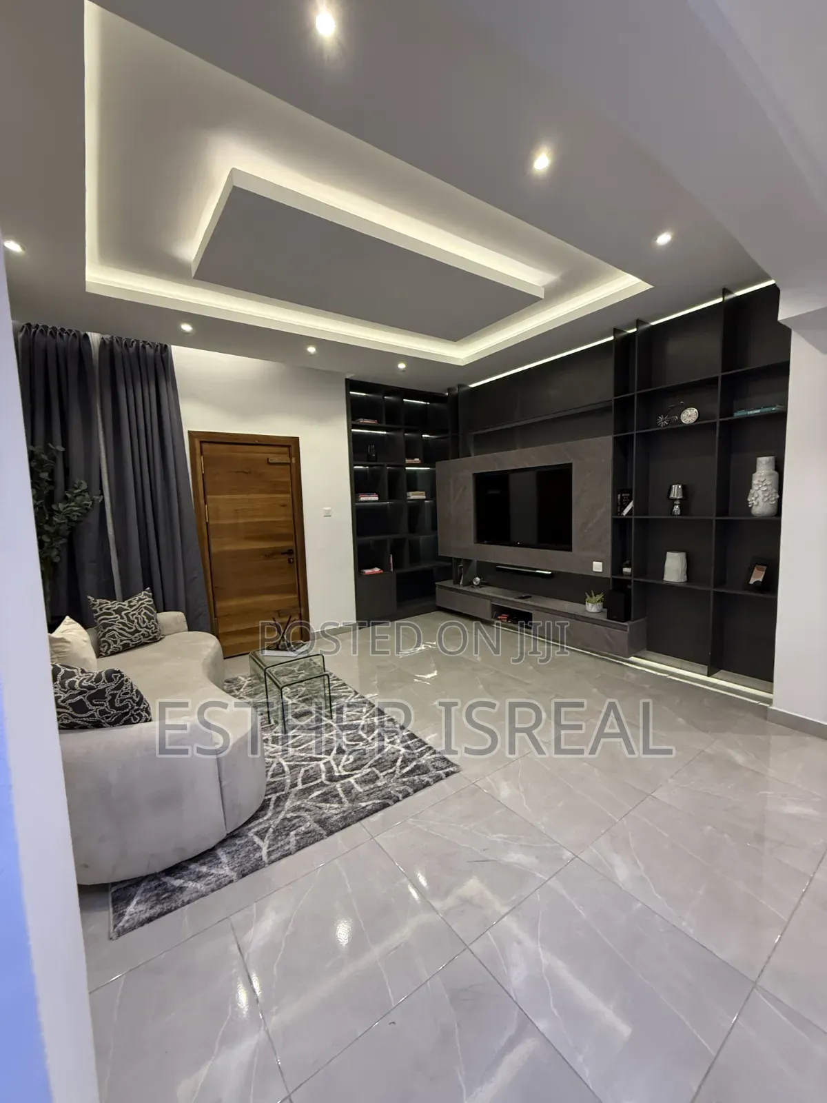 Self Compound 5 Bedroom Apartment