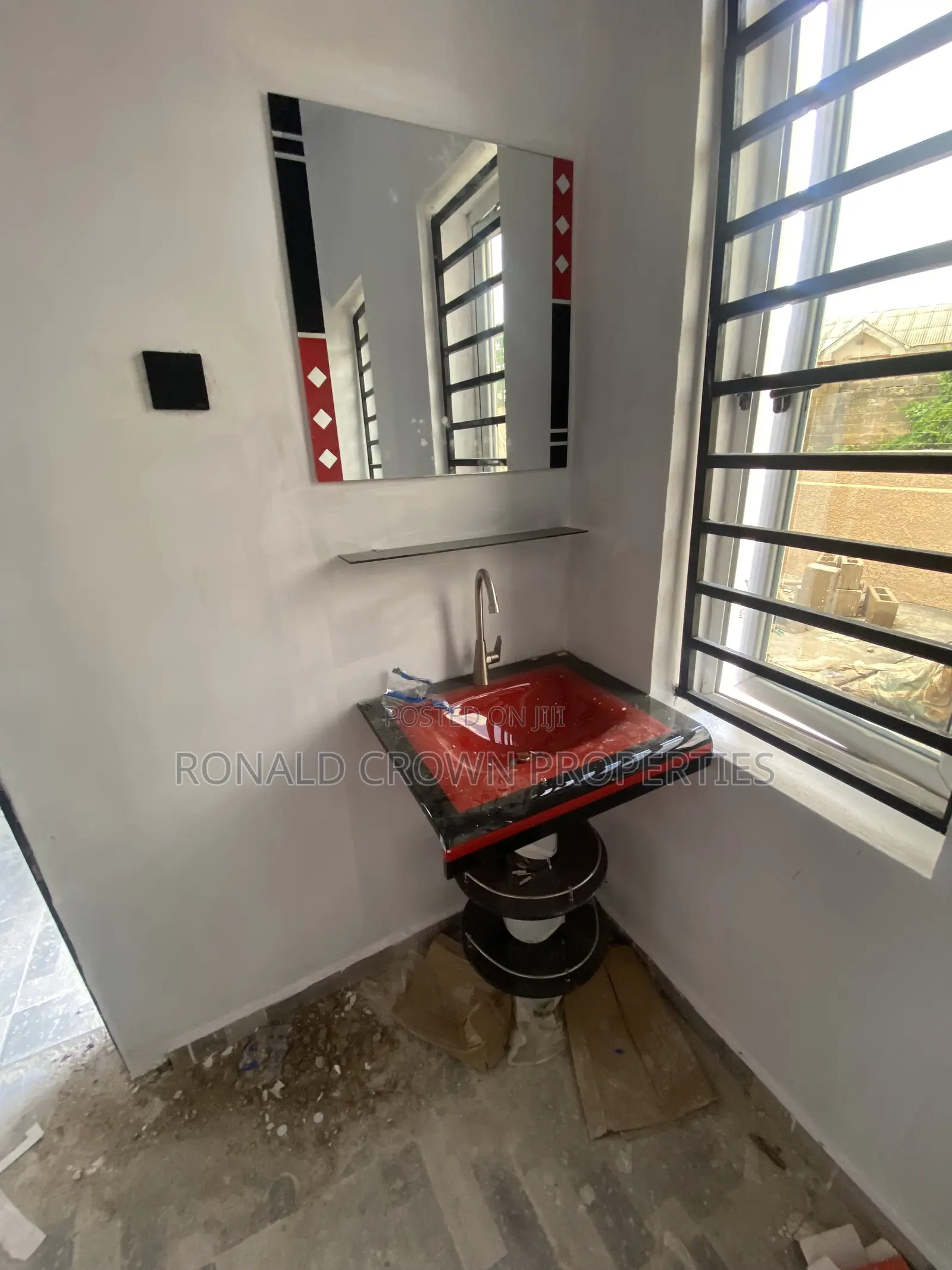 3bdrm Bungalow in Iwo Road for sale