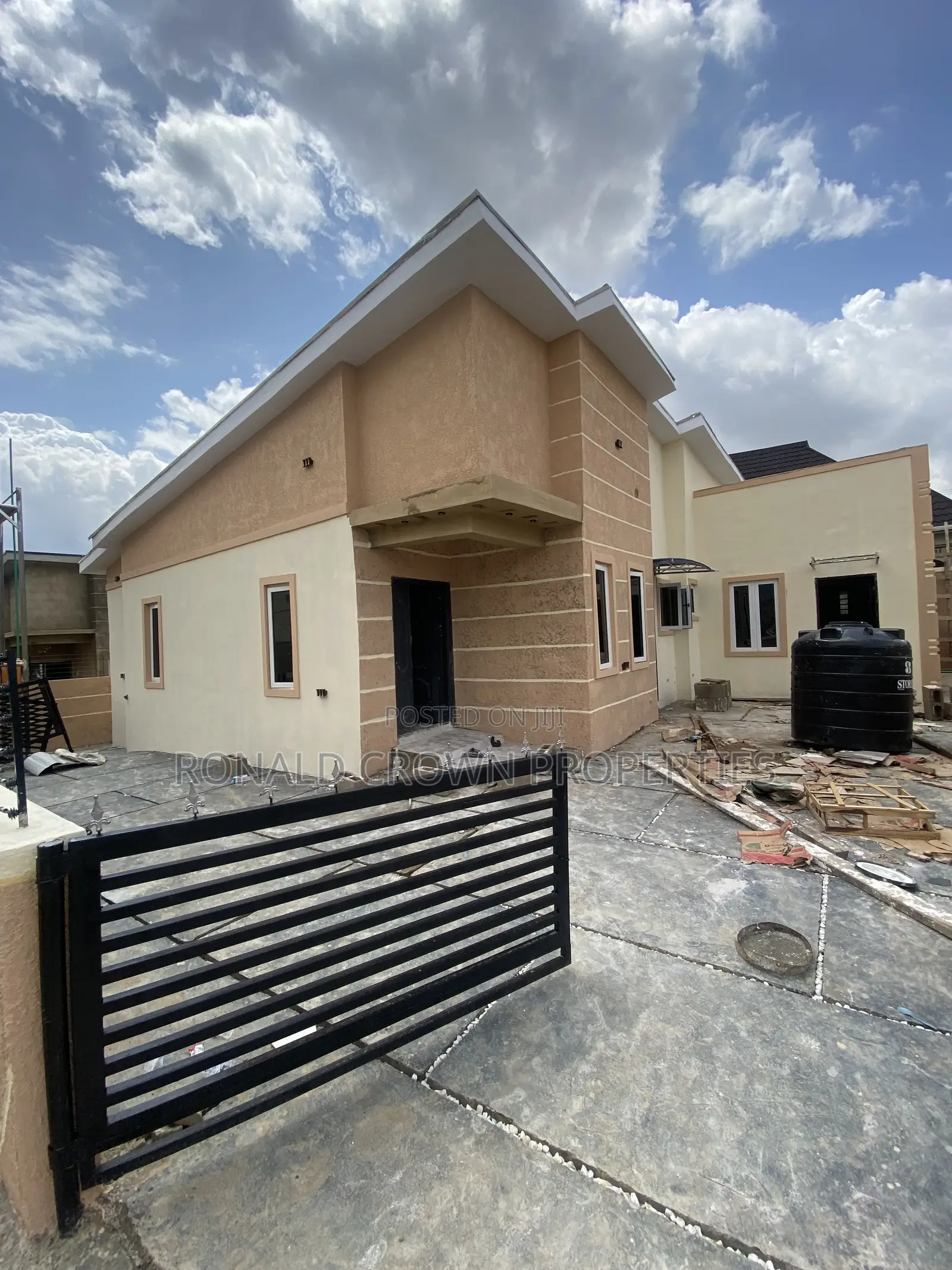 3bdrm Bungalow in Iwo Road for sale