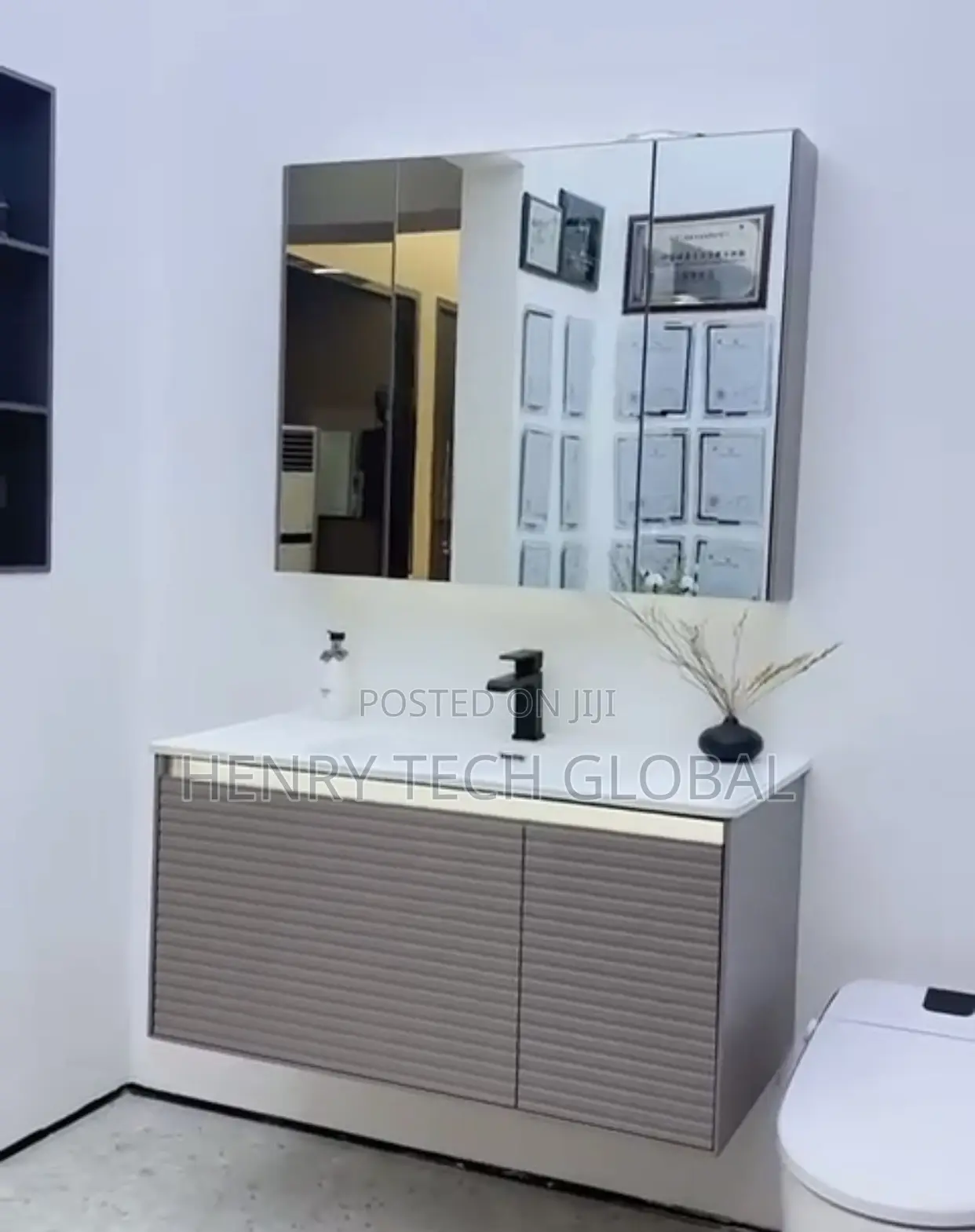 Highly Designs of Cabinets Basin With Mirrors (Size 80,90and 120)