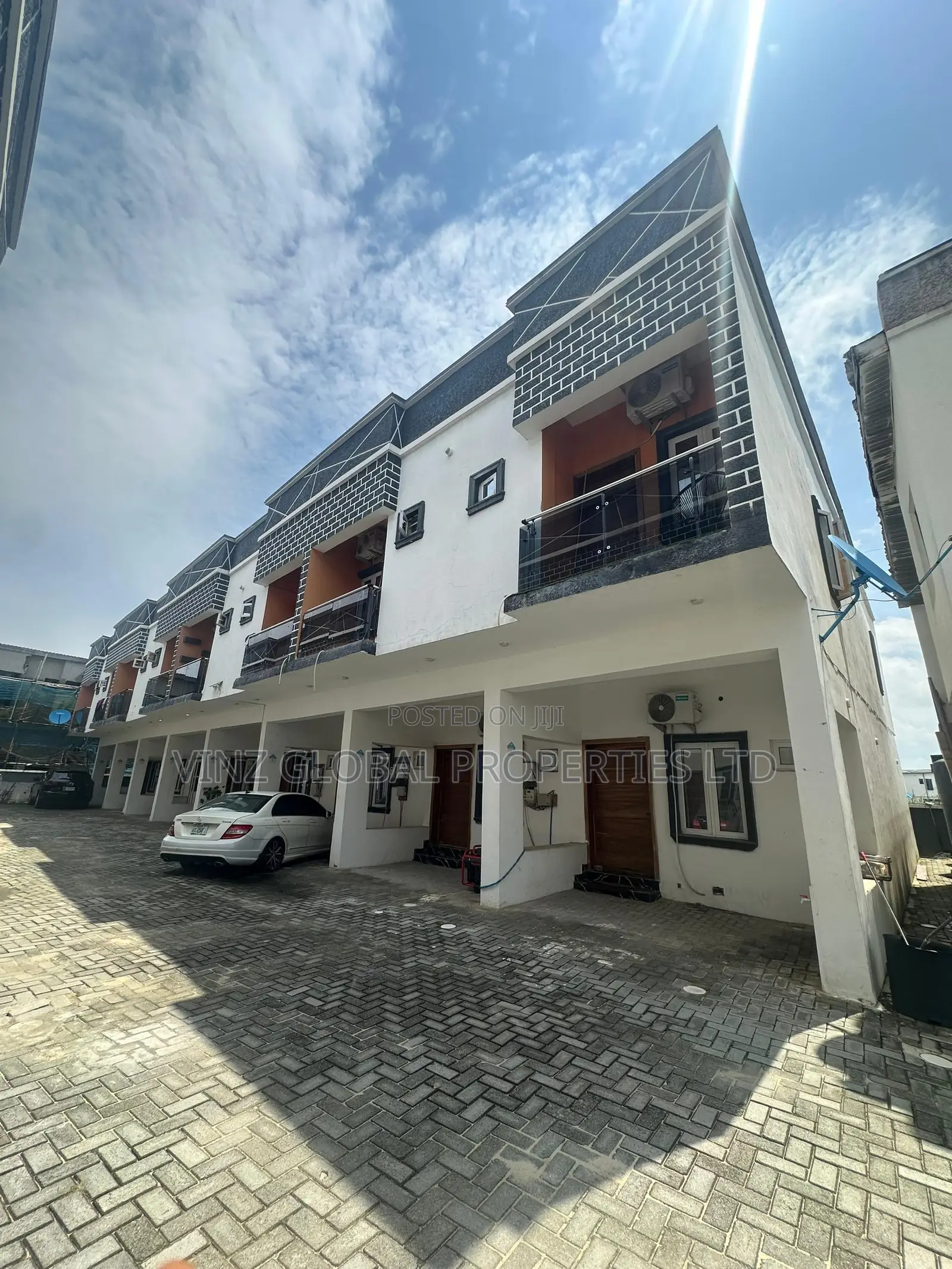 Furnished 3bdrm Duplex in Lekki for sale