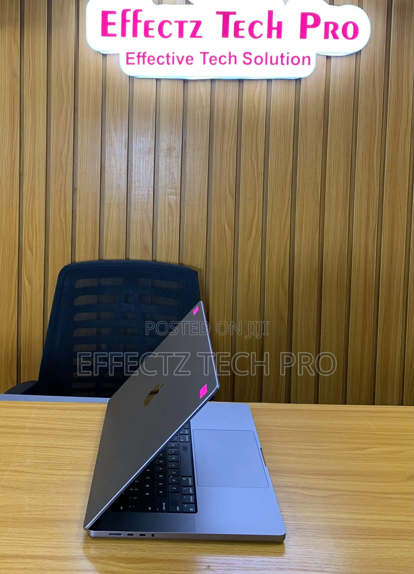 Laptop Apple MacBook Pro 2023 M2 Pro 32GB Apple M2 SSD 1T
