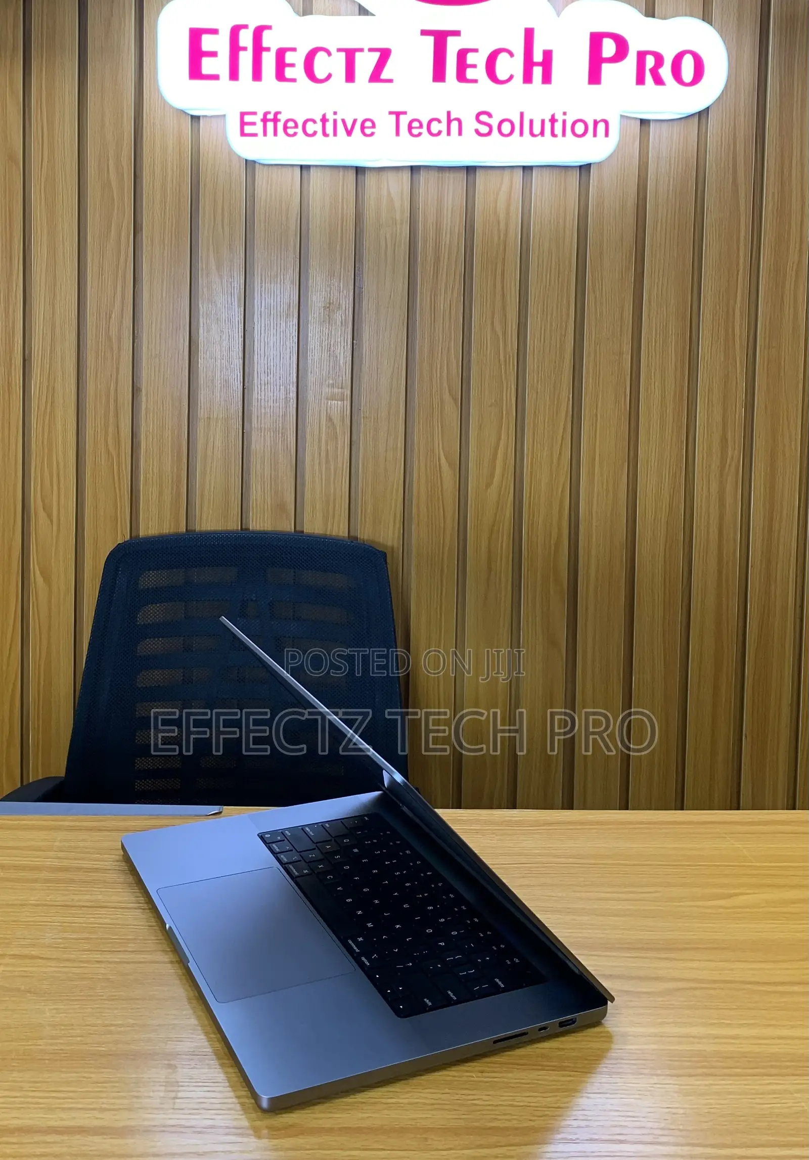 Laptop Apple MacBook Pro 2023 M2 Pro 32GB Apple M2 SSD 1T