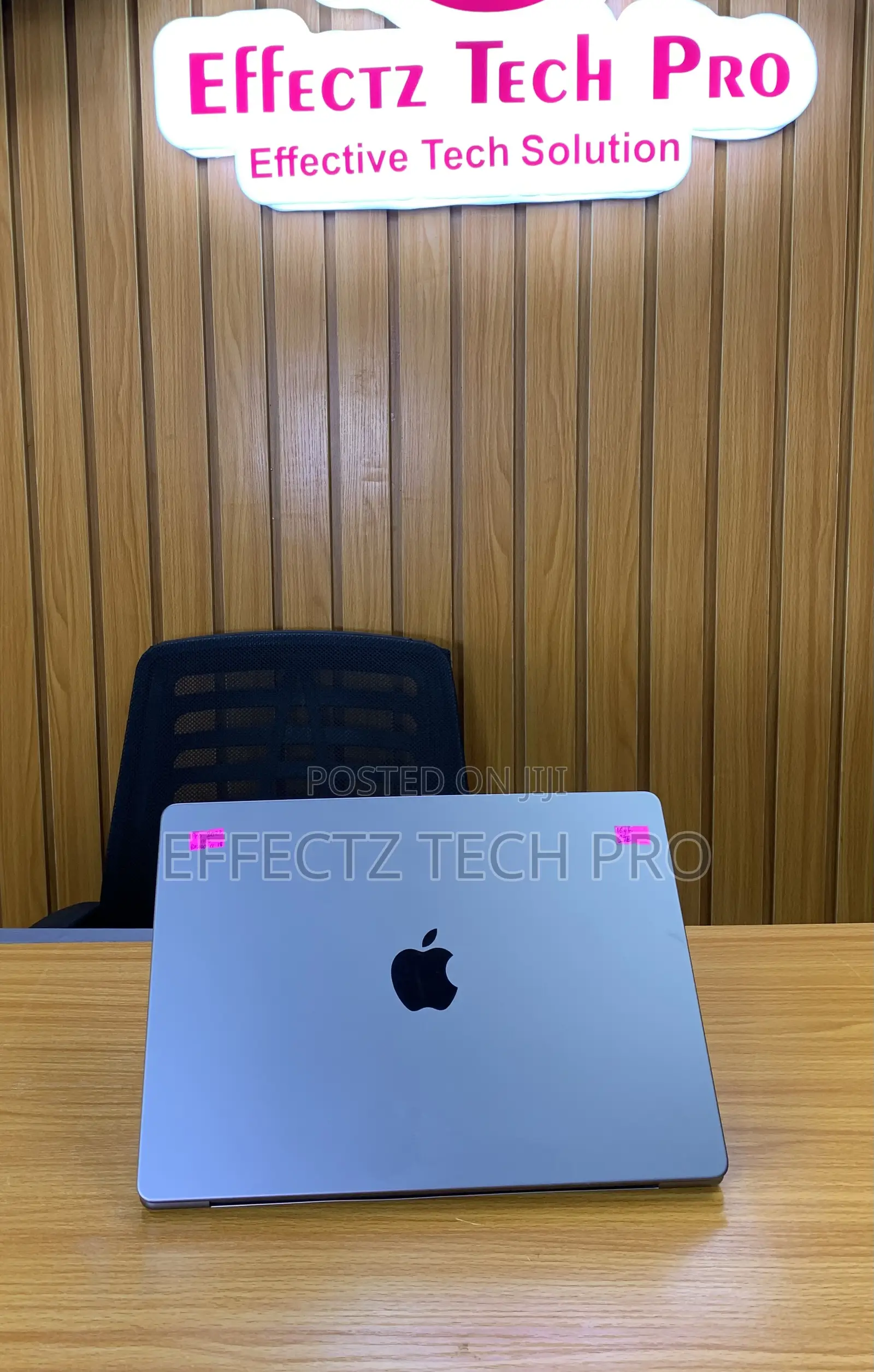 Laptop Apple MacBook Pro 2023 M3 16GB Apple M3 SSD 1T