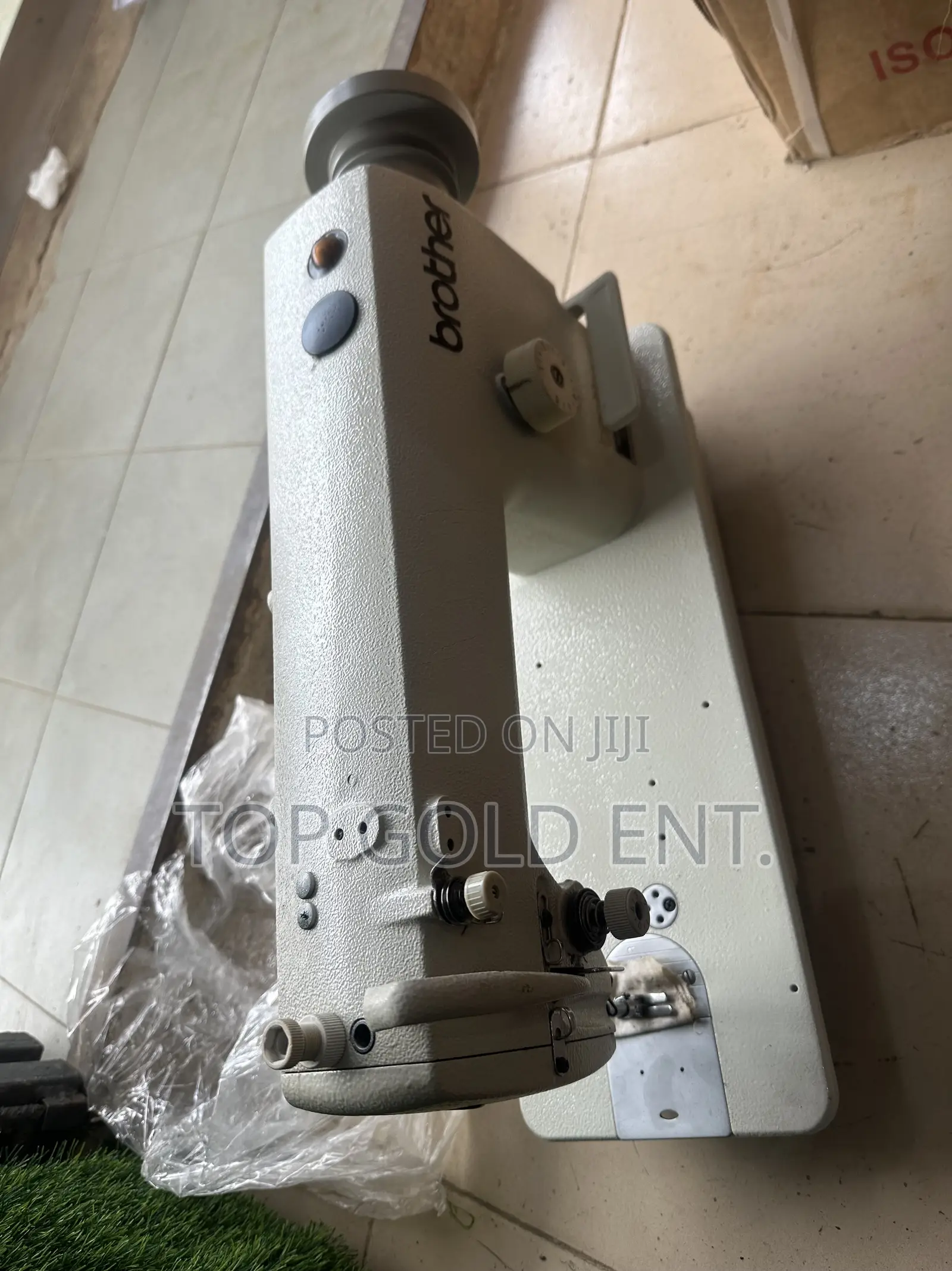 Industrial Straight Sewing Machine (Tokunbo)
