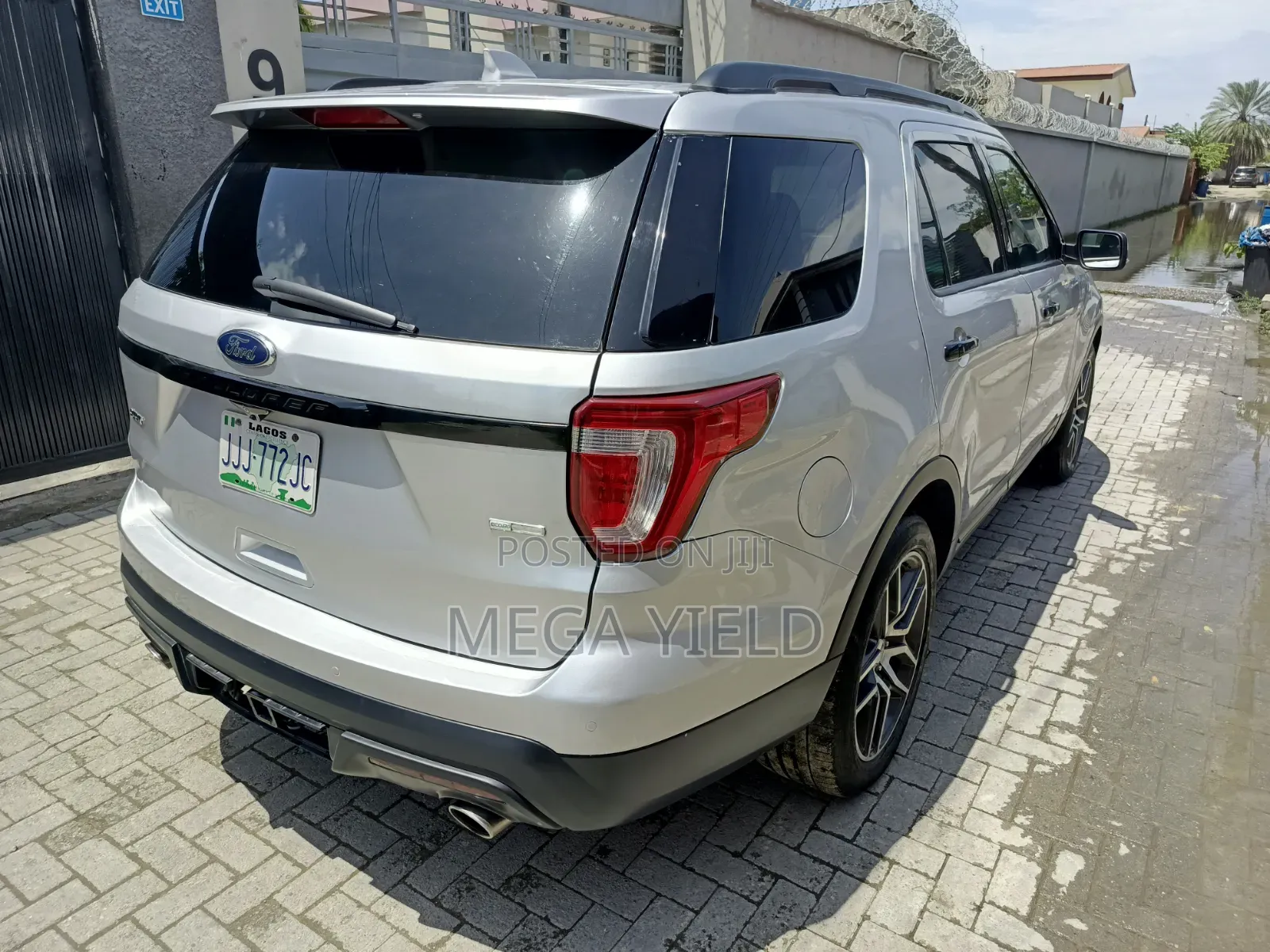 Ford Explorer Sport 4dr SUV AWD (3.5L 6cyl Turbo 6A) 2016 Silver