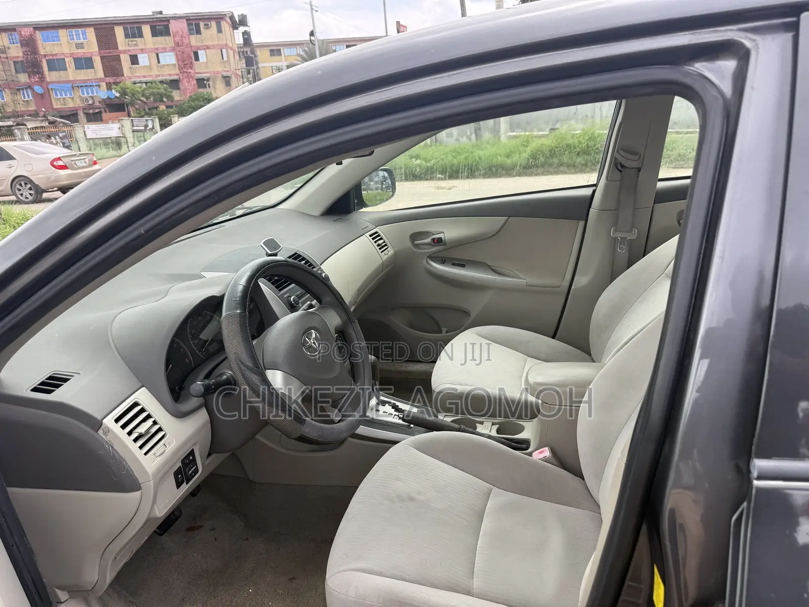 Toyota Corolla LE 4dr Sedan (1.8L 4cyl 4A) 2010 Black