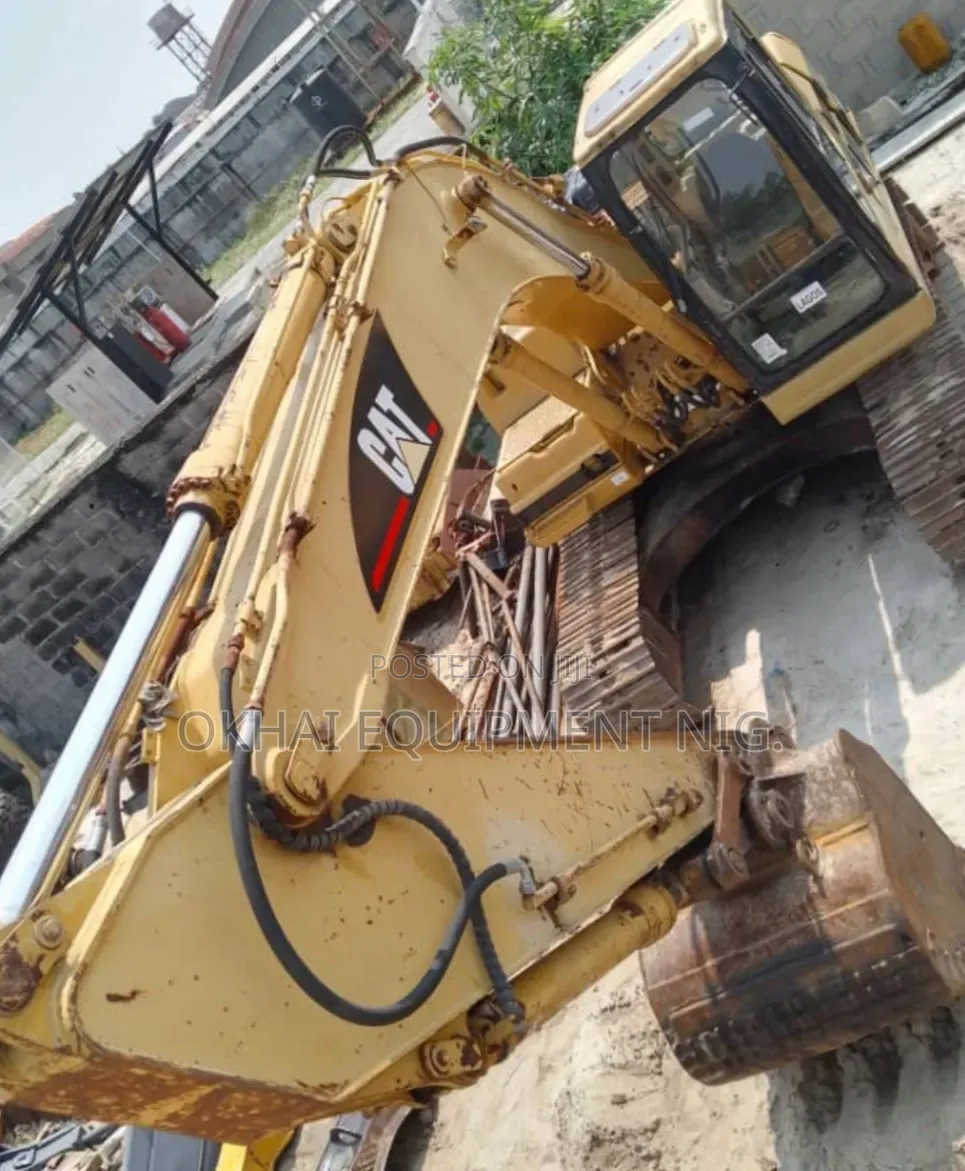Direct Tokunbo Cat Excavator 320bl
