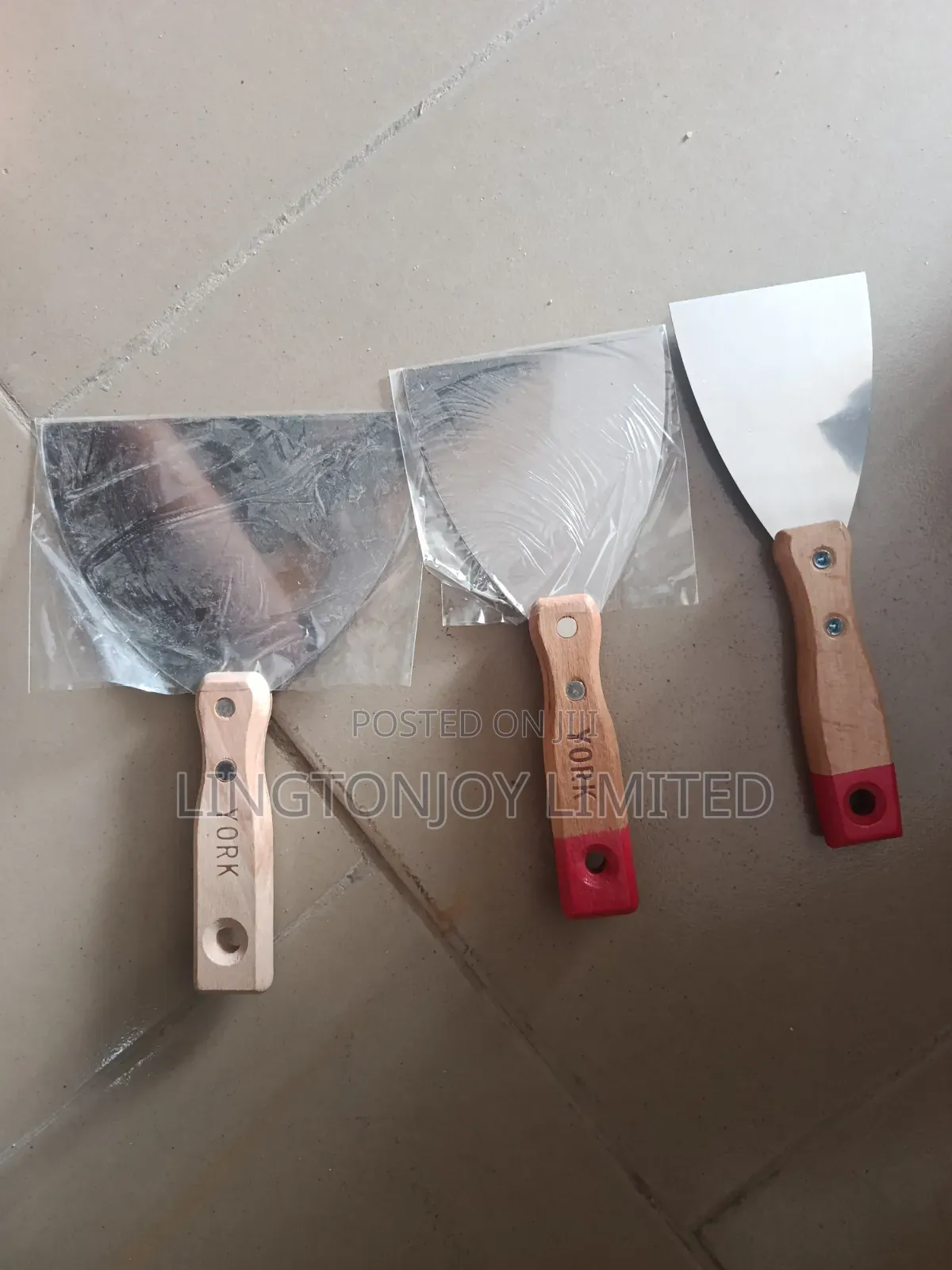 Scrappers for Paints