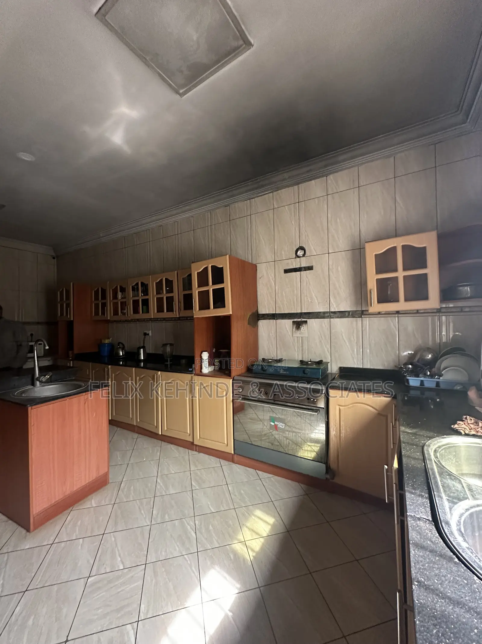 3bdrm Duplex in Oluyole for sale