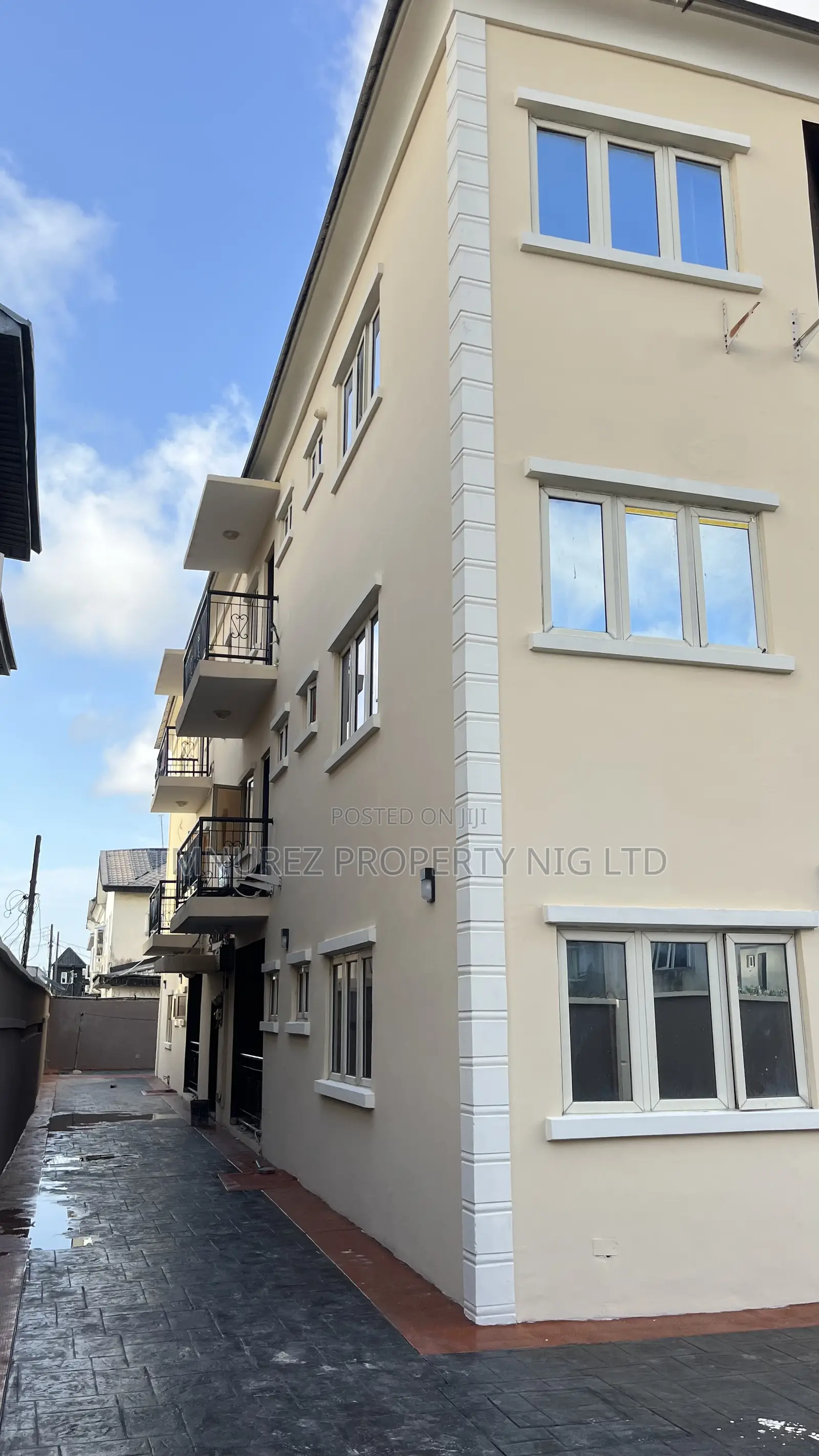 2bdrm Apartment in Okeira, Ado / Ajah for rent