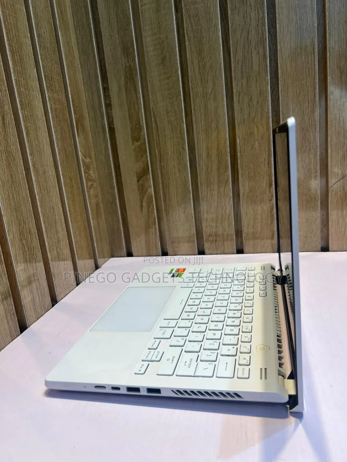 Laptop Asus ROG Zephyrus G14 16GB AMD Ryzen 9 SSD 512GB