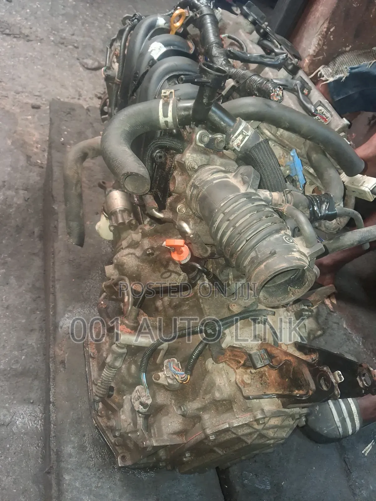 1nz Engine With 9pin Gearbox for Yaris 2007 Model.