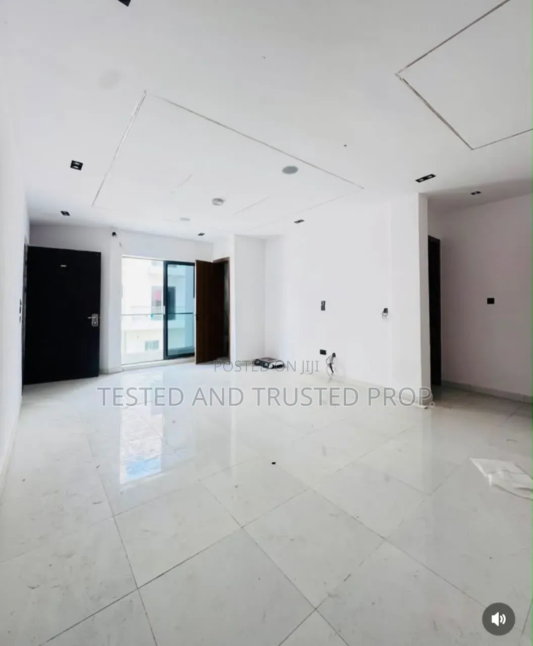 Mini Flat in Mini Court, Ikota for rent