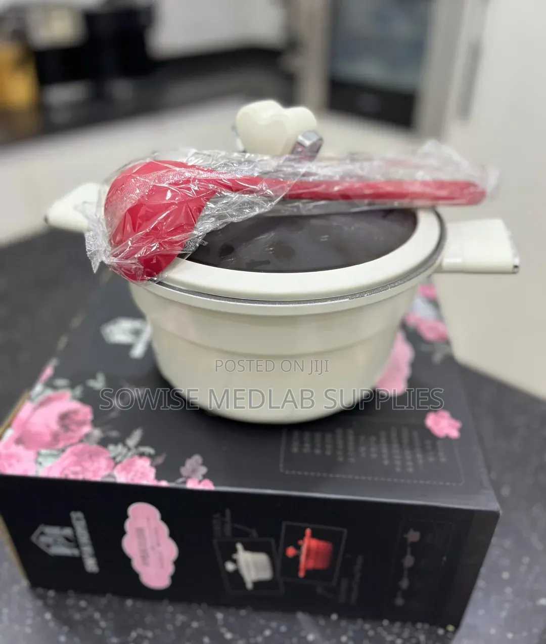 24cm Heart Low Pressure Cemamic Non Stick Casserole