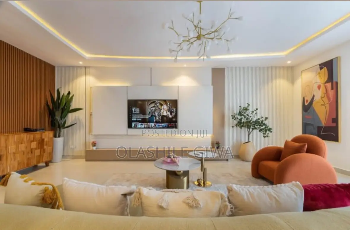 3 Bedroom Apartment, With a Sea View From the Masters Room.