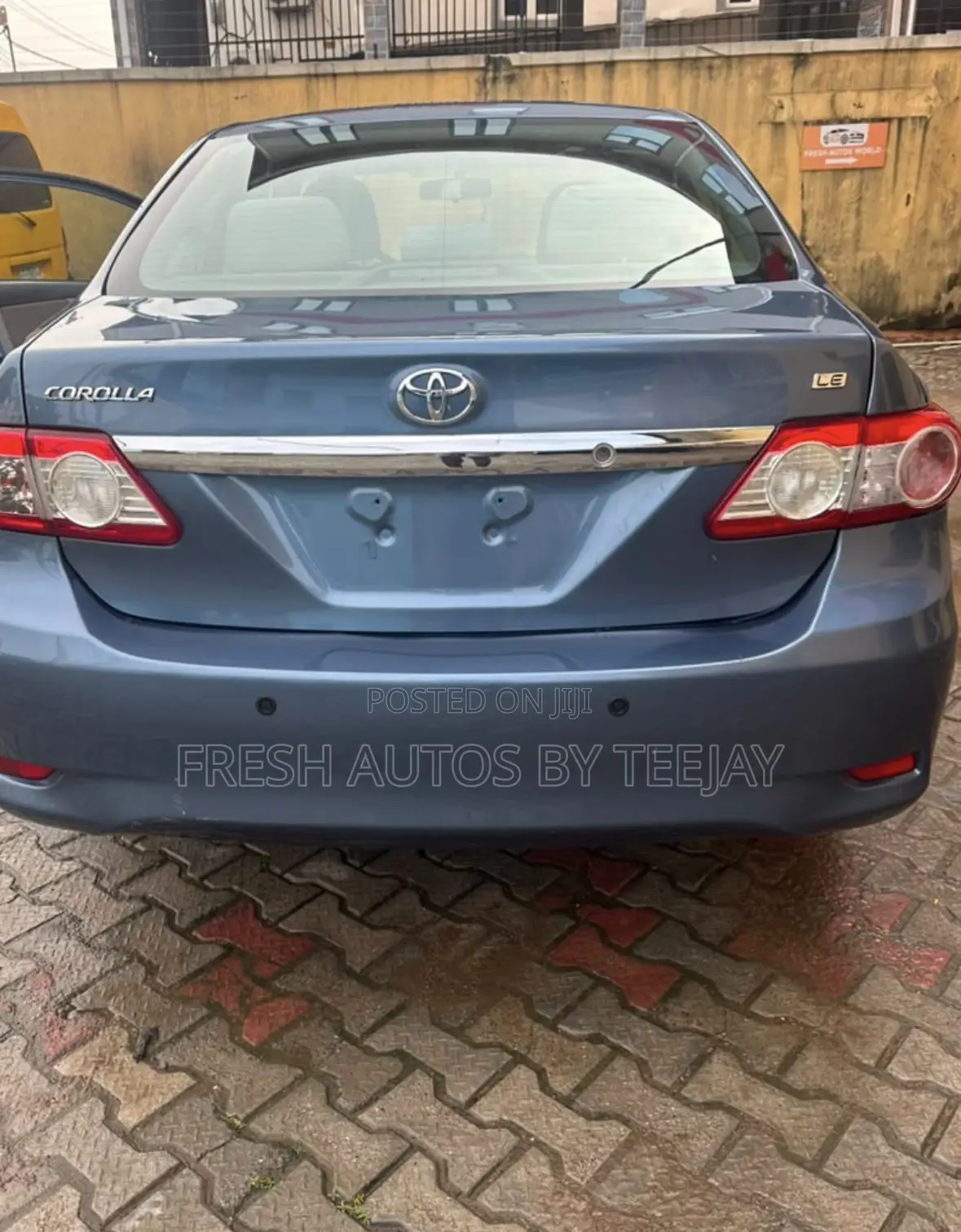 Toyota Corolla LE Special Edition 4dr Sedan (1.8L 4cyl 4A) 2013 Blue