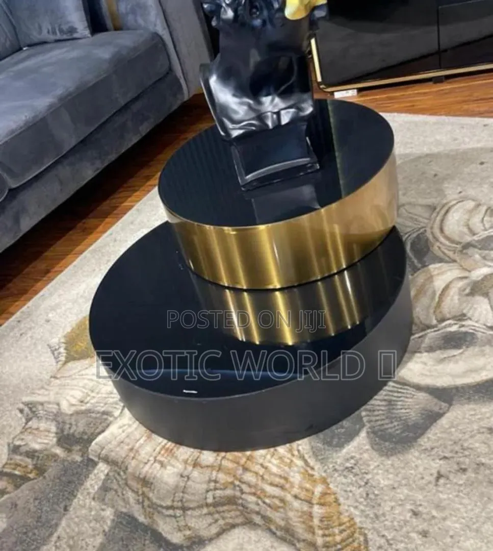 Luxury Modern Round Center Table With Gold Finish