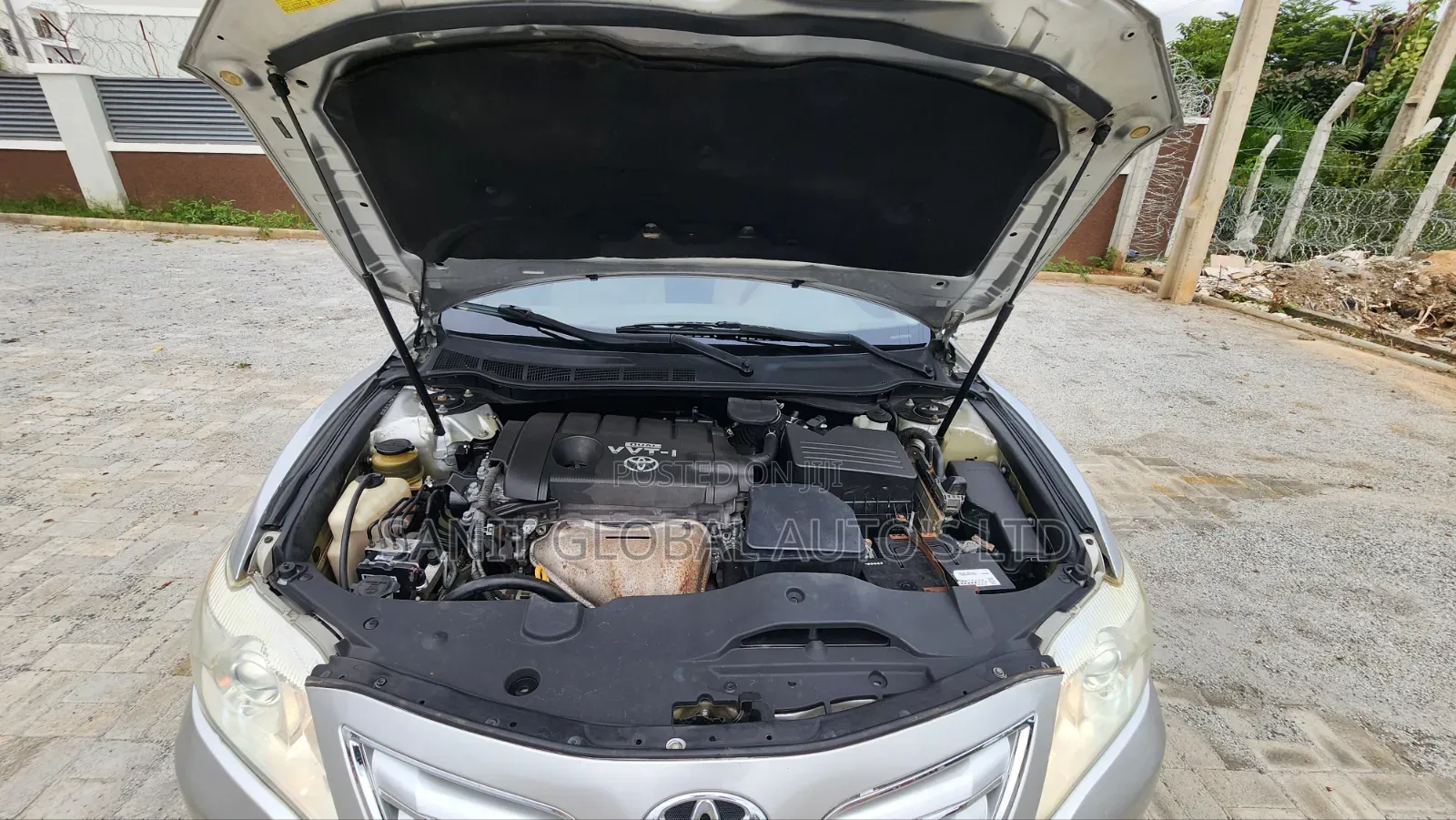 Toyota Camry 2010 Silver