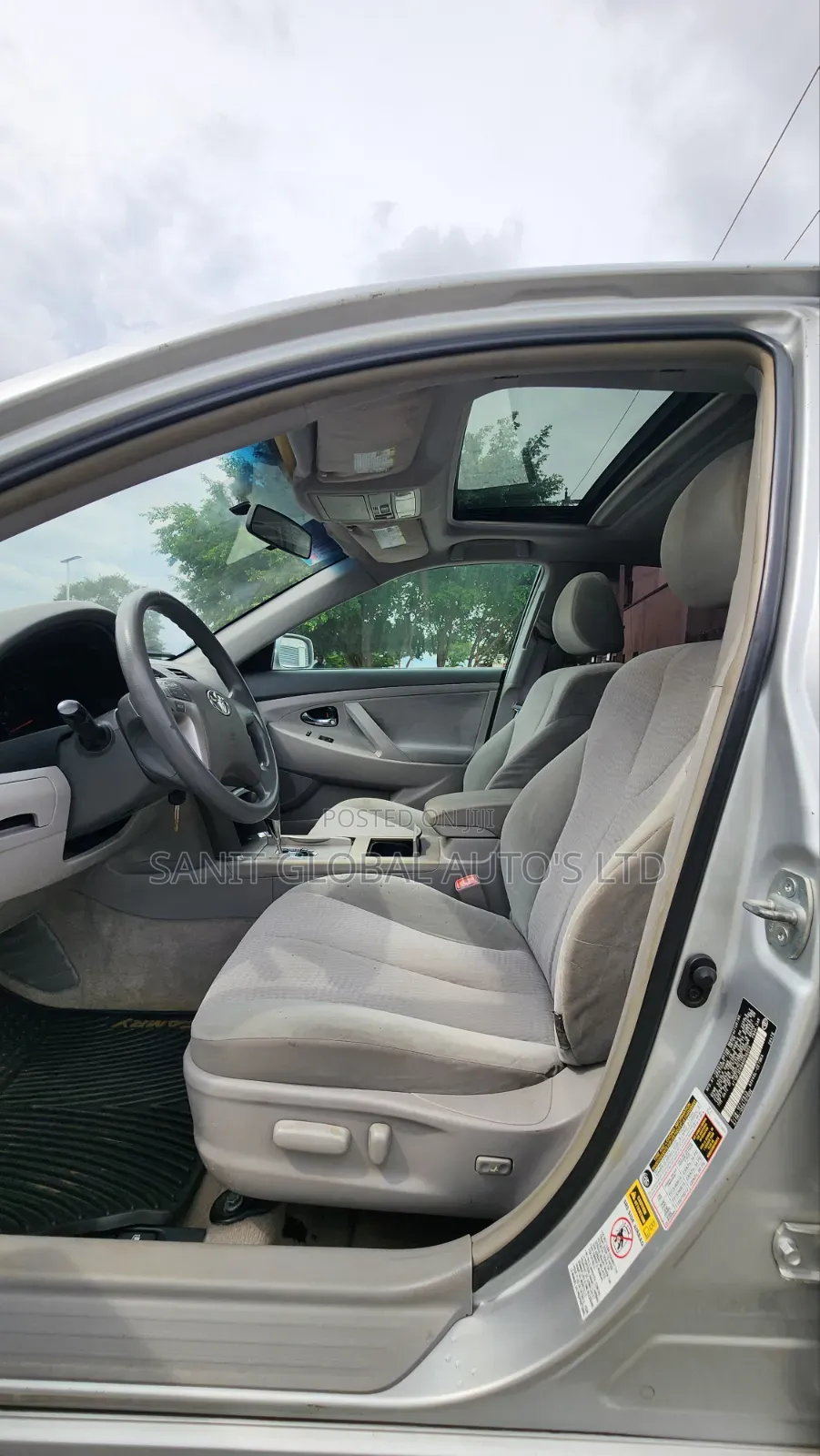 Toyota Camry 2010 Silver