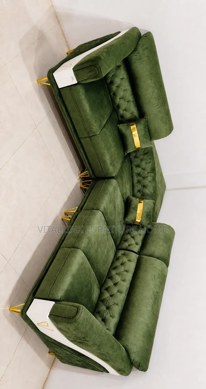 Luxury 2-Piece Emerald Green Velvet Sofa Set With Gold Accents