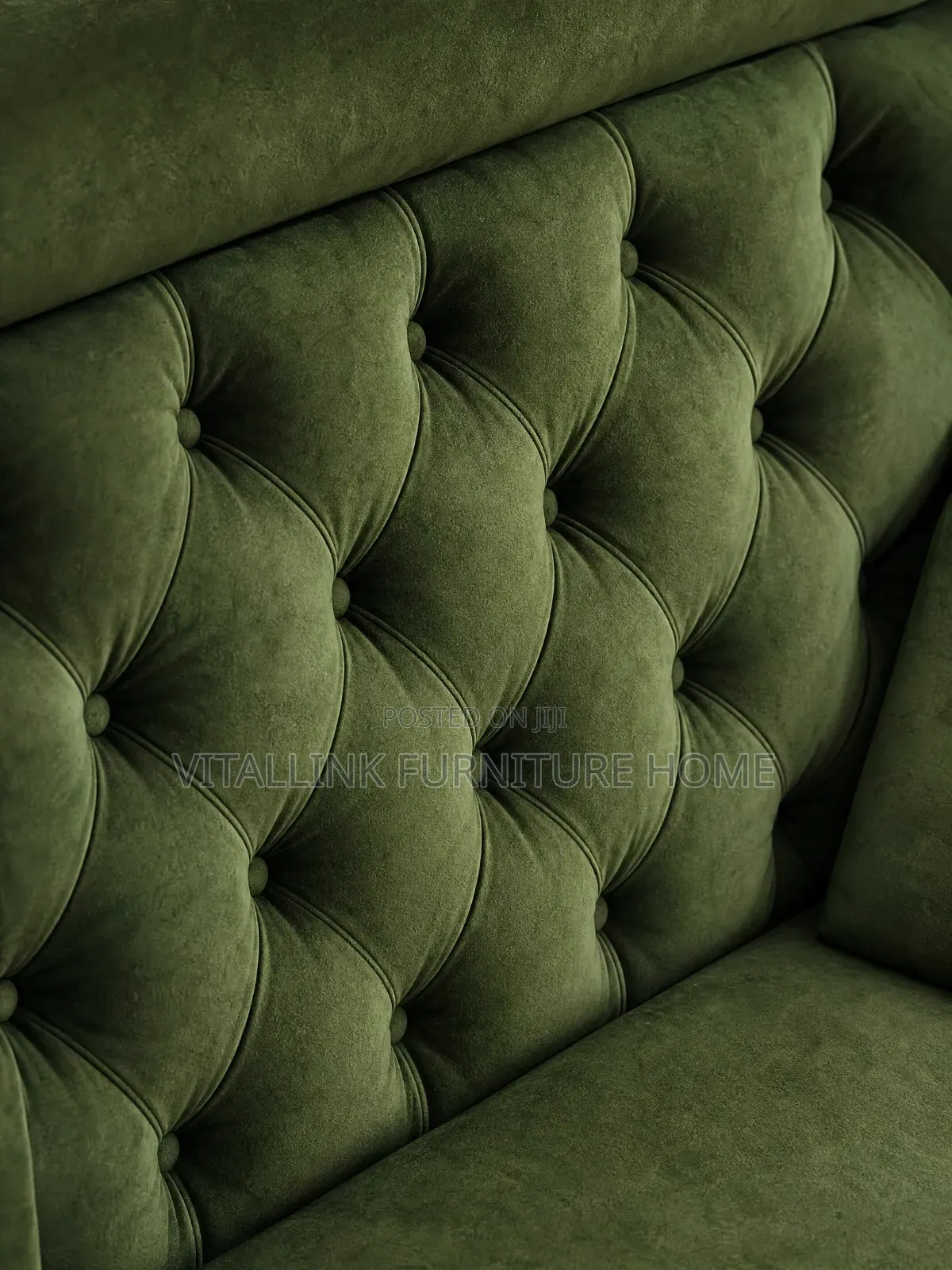 Luxury 2-Piece Emerald Green Velvet Sofa Set With Gold Accents