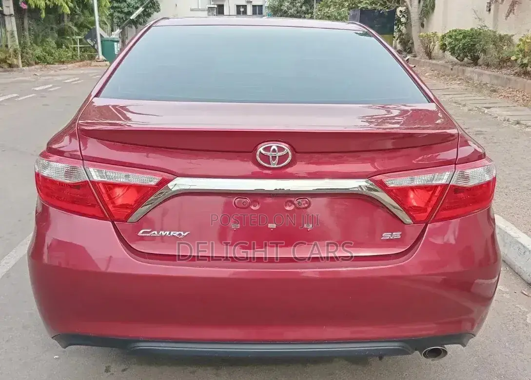 Toyota Camry SE 4dr Sedan (2.5L 4cyl 6A) 2016 Red