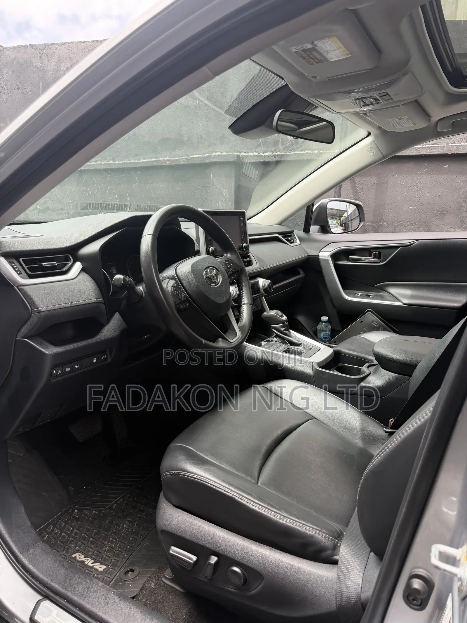 Toyota RAV4 XLE AWD 2024 Gray