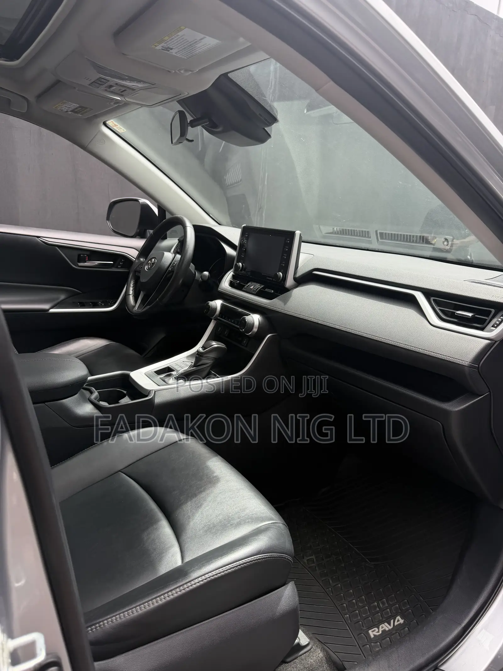 Toyota RAV4 XLE AWD 2024 Gray