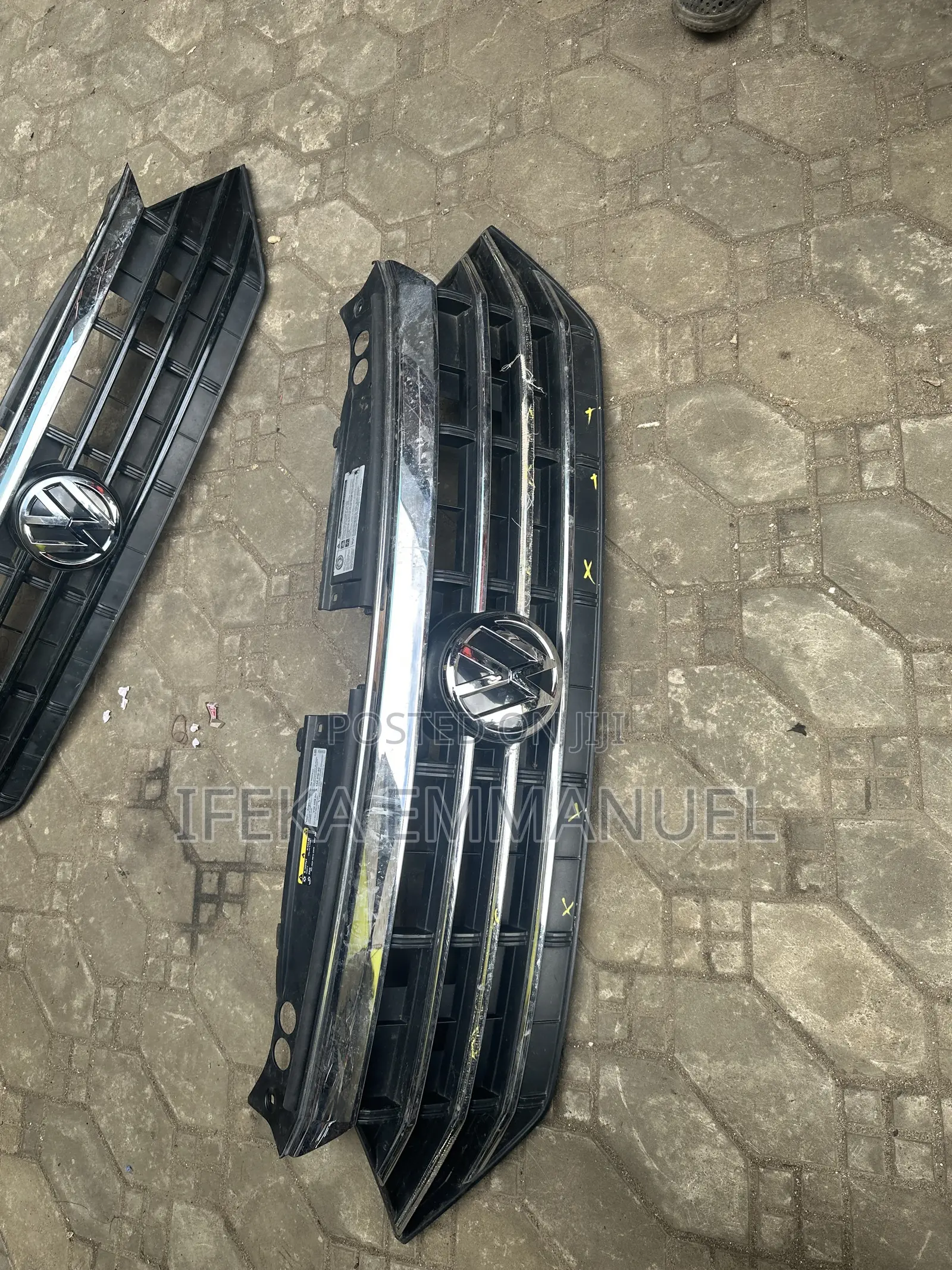 Front Volkswagen Grille Jetta 7