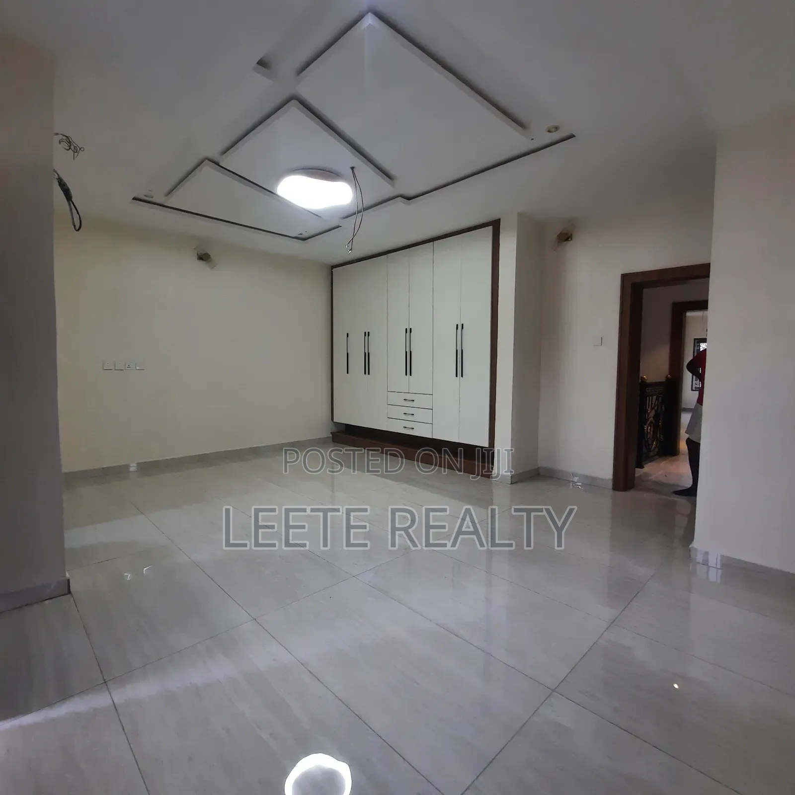 4bdrm Townhouse/Terrace in Zone 4 / Wuse for sale