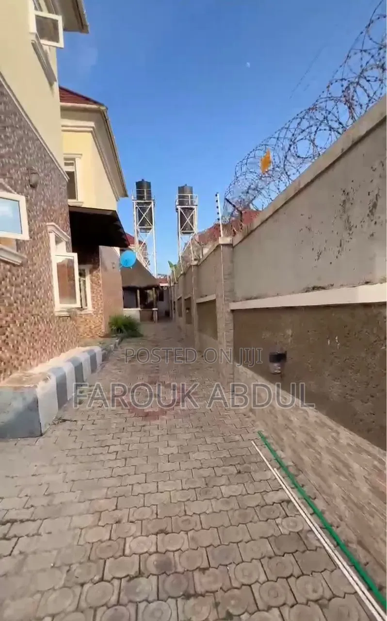 5bdrm Duplex in Aero Gardens Estate, Kuje for sale
