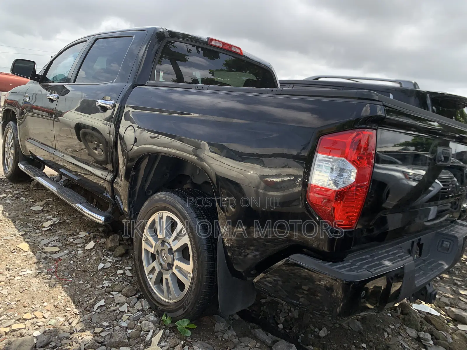 Toyota Tundra 2017 Black