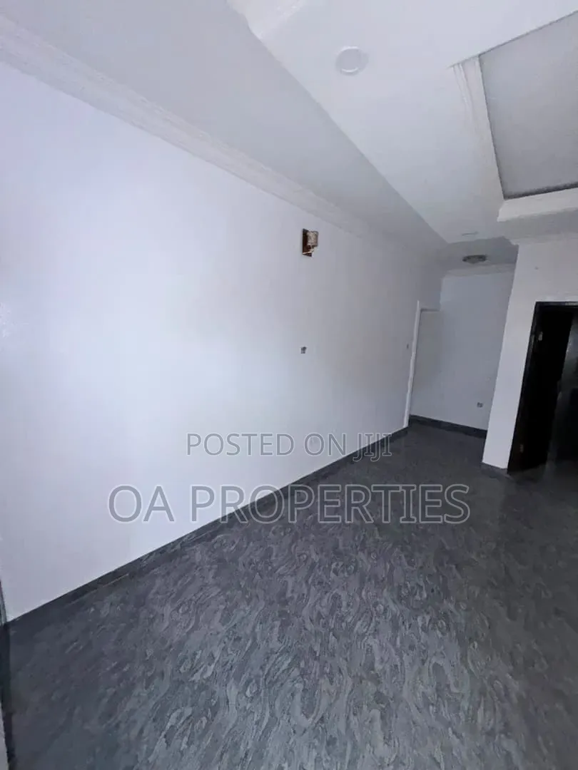 3bdrm Block of Flats in Ikolaba Gra, Ibadan for rent
