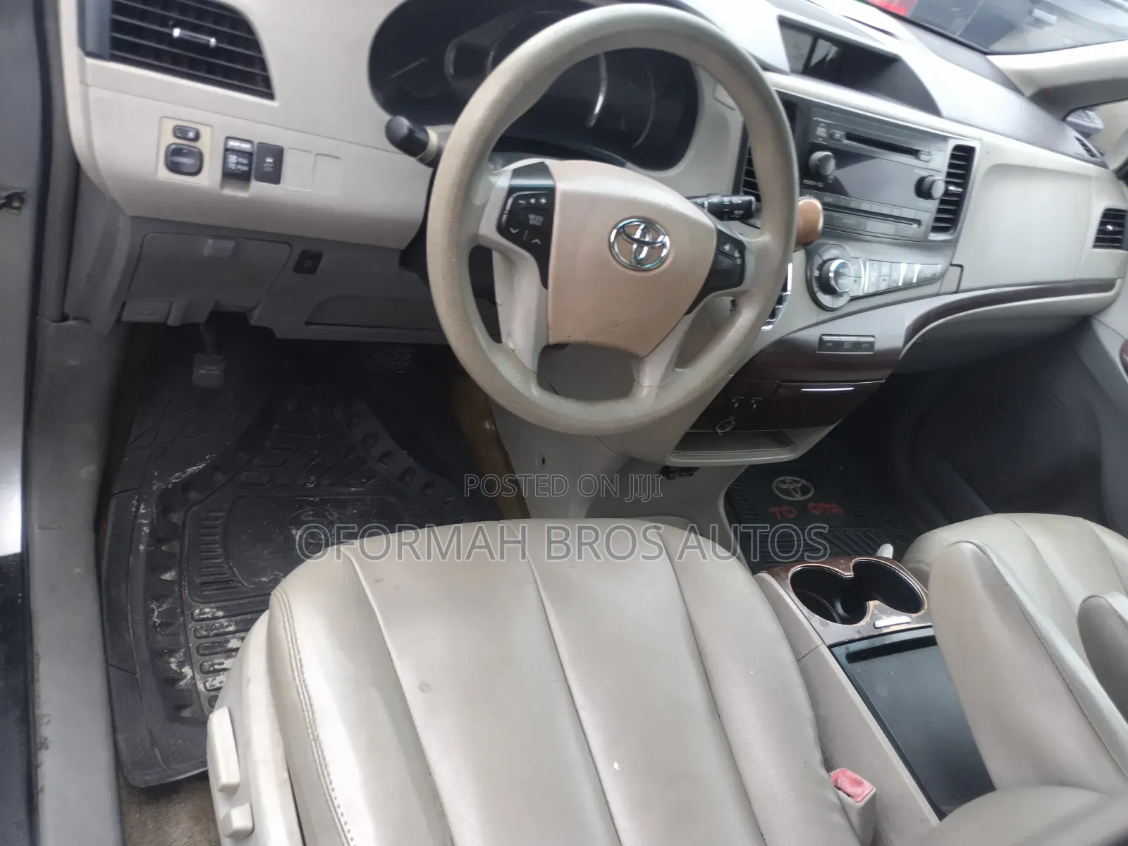 Toyota Sienna 2011 Silver