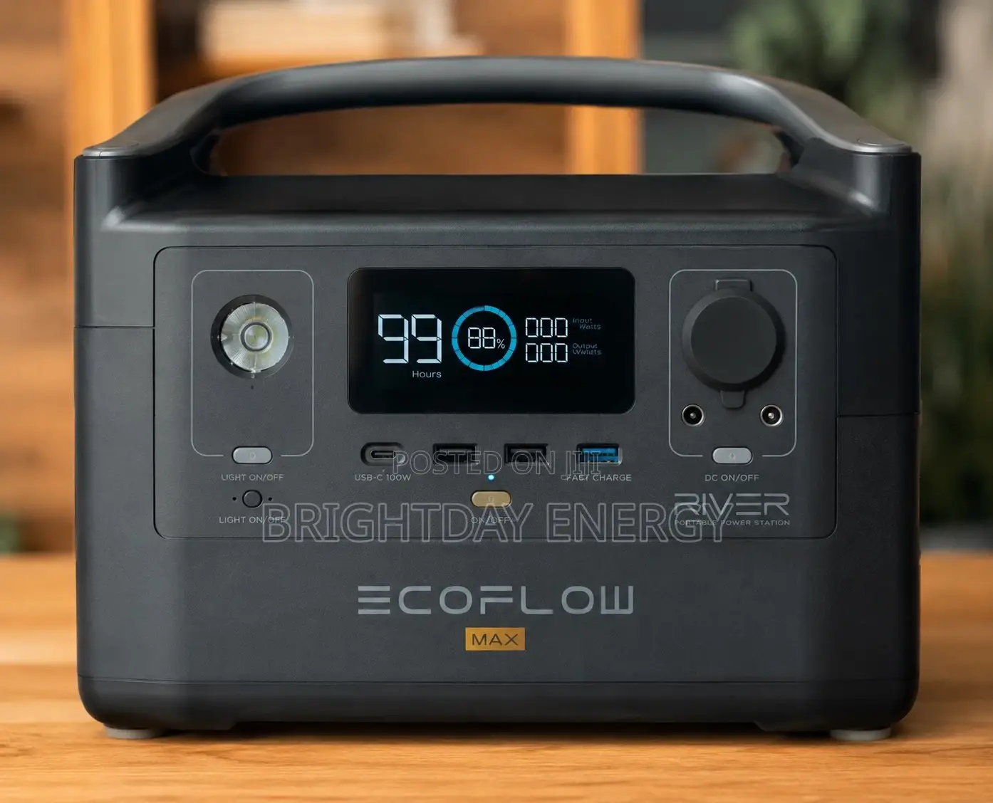 River 600 Portable Power Station
