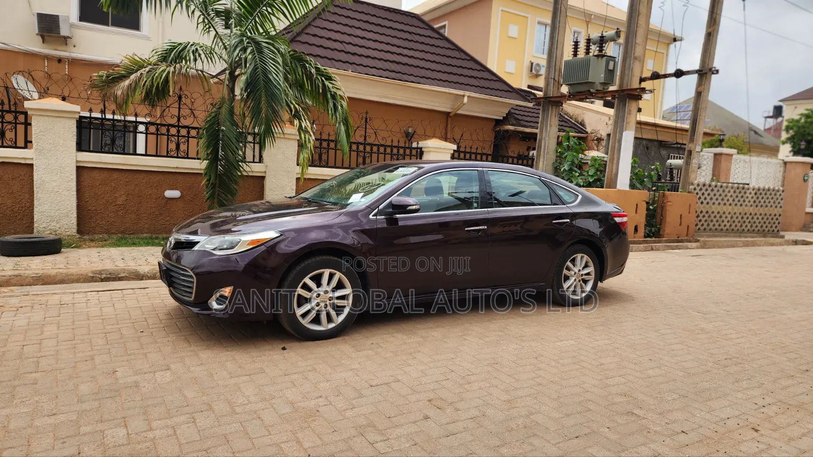 Toyota Avalon XLE 4dr Sedan (3.5L 6cyl 6A) 2015 Maroon